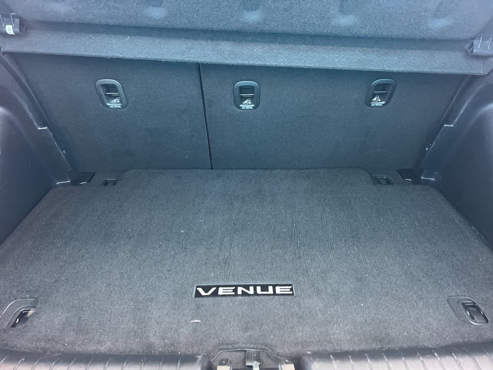 Thumbnail: 2023 Hyundai Venue - 16