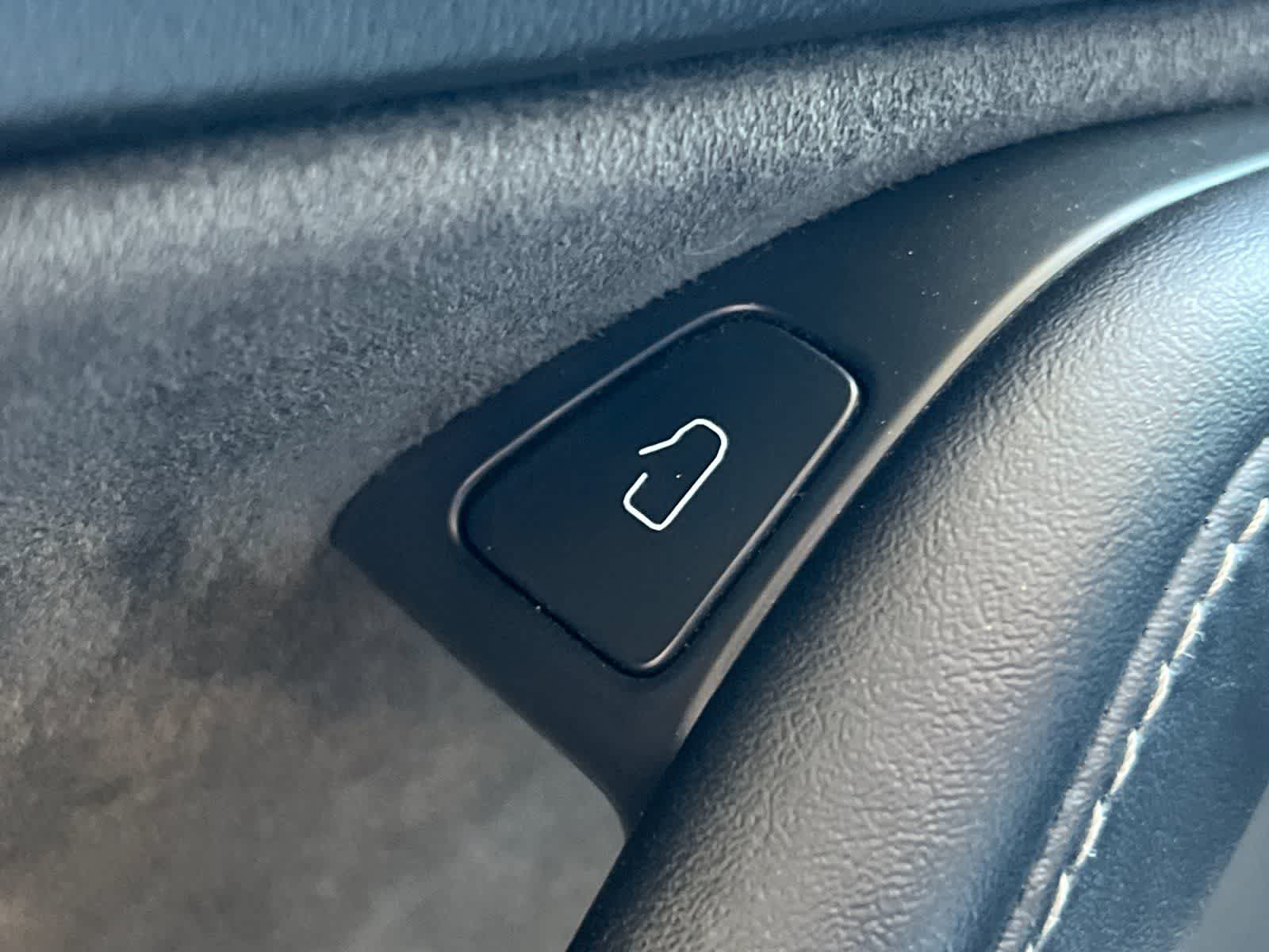Thumbnail: 2021 Tesla Model 3 - 14