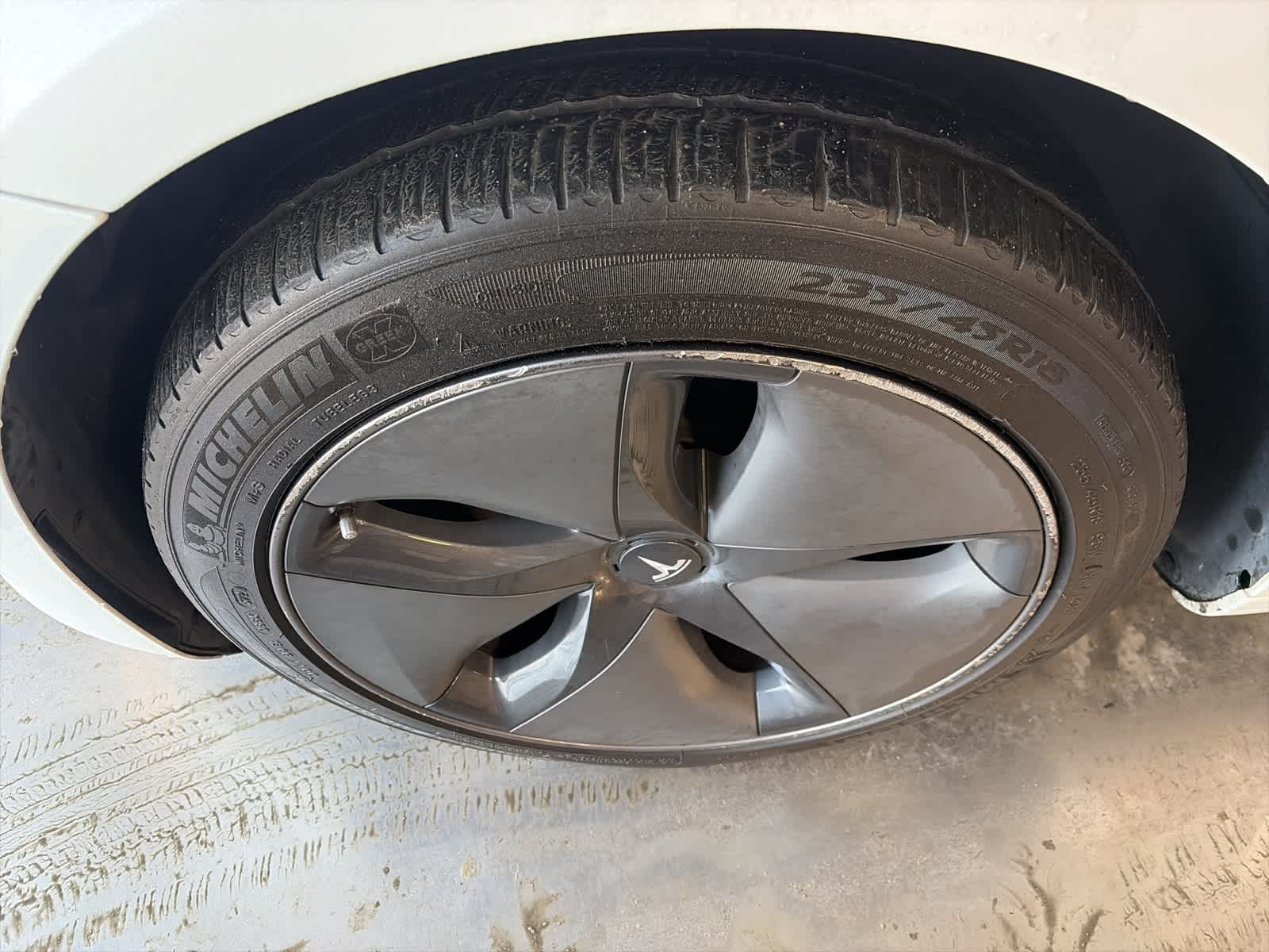 Thumbnail: 2019 Tesla Model 3 - 15