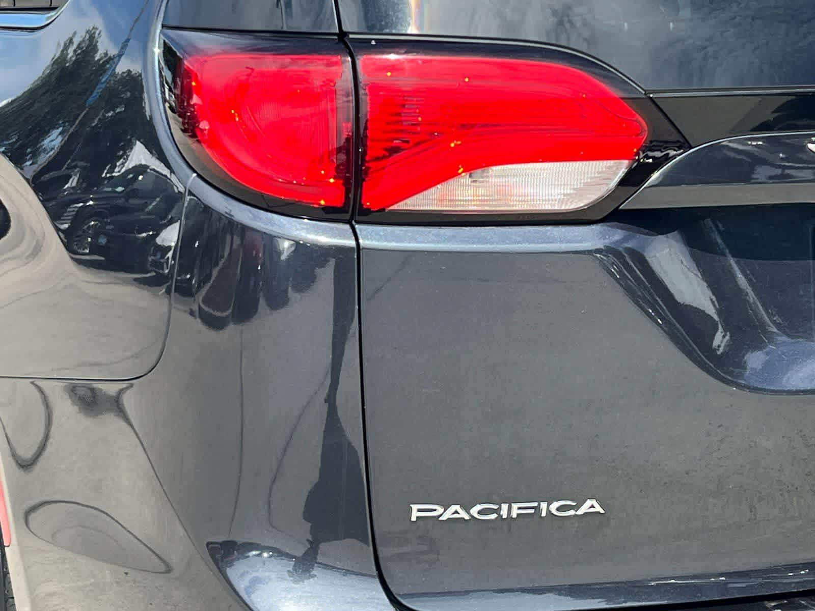 Thumbnail: 2020 Chrysler Pacifica - 29