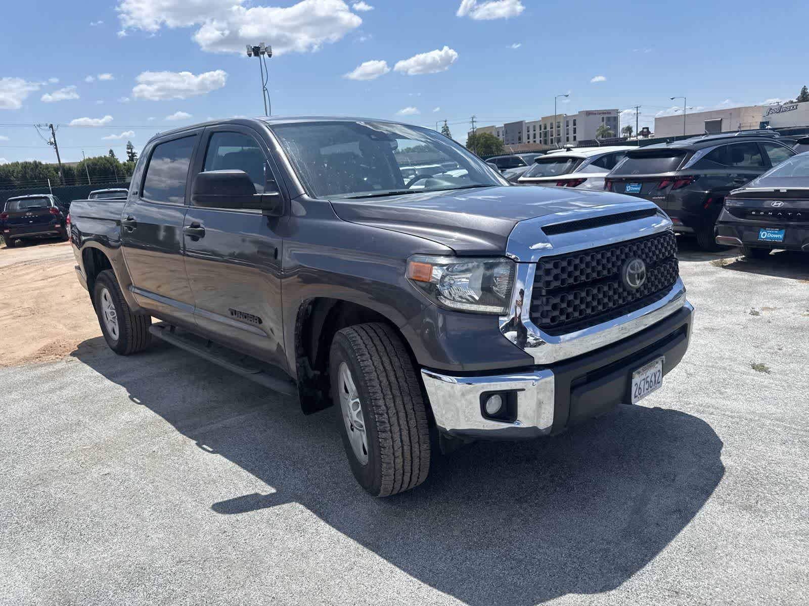 2020 Toyota Tundra SR5 5.7L V8 photo 2