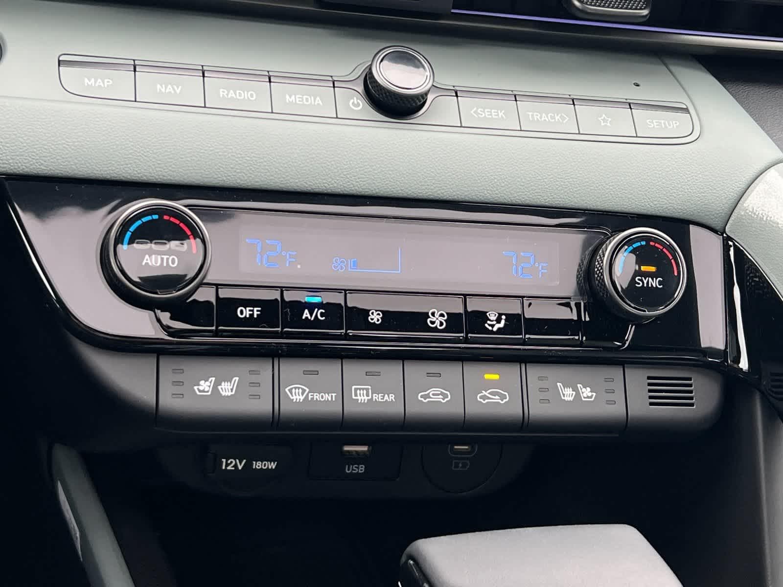 Thumbnail: 2025 Hyundai Elantra - 20