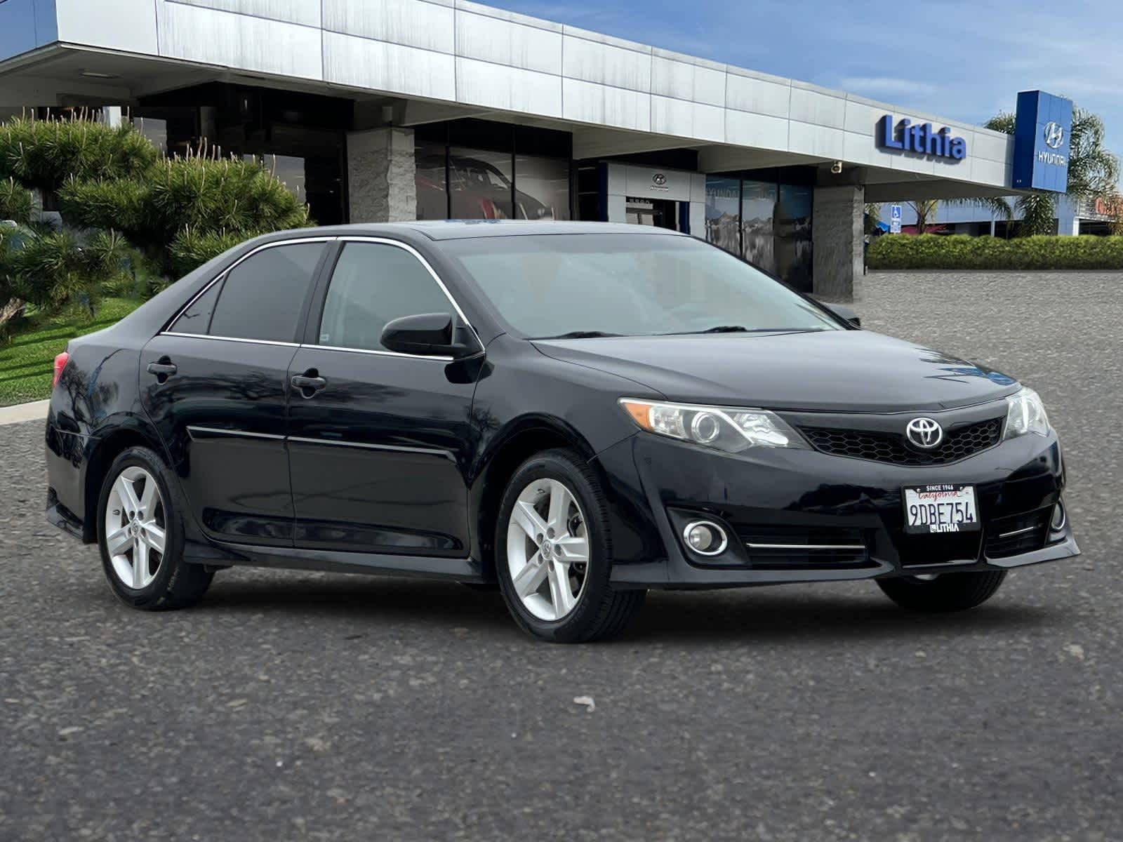 Thumbnail: 2014 Toyota Camry - 10