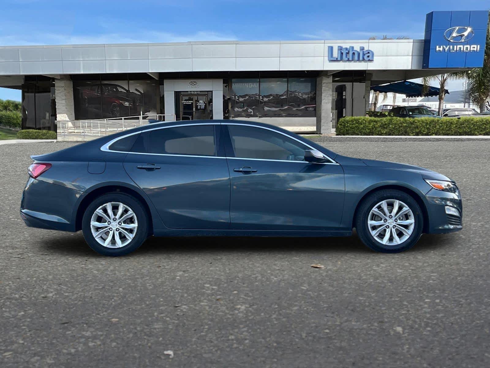 Thumbnail: 2019 Chevrolet Malibu - 8