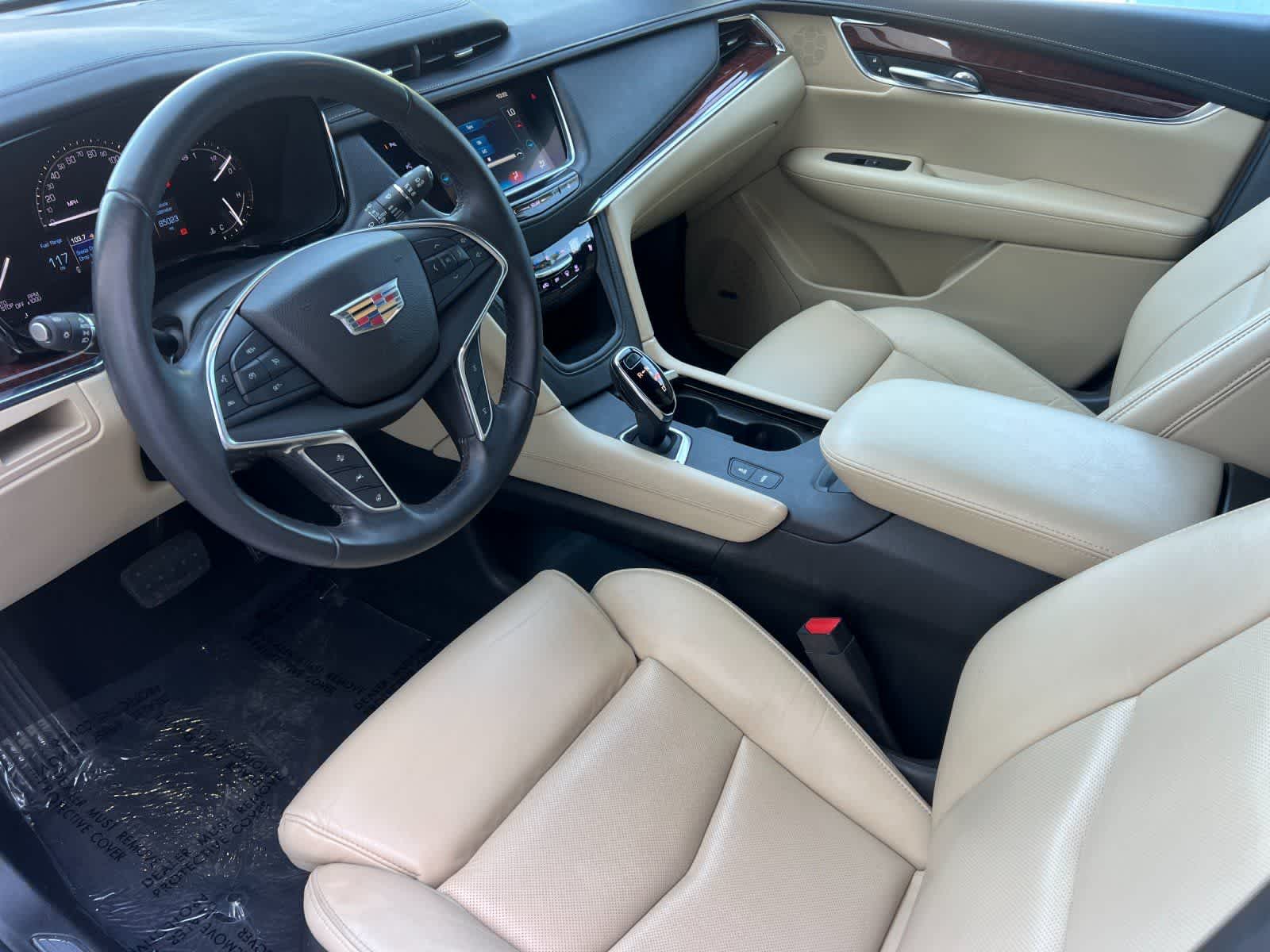 Thumbnail: 2017 Cadillac XT5 - 12