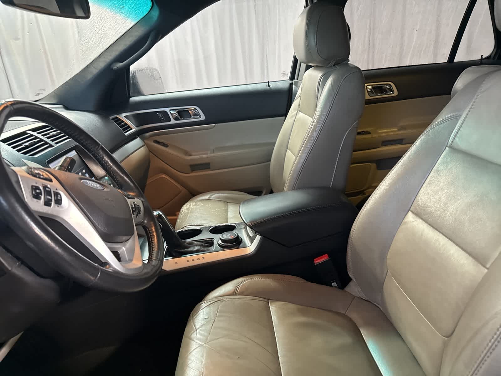 Thumbnail: 2014 Ford Explorer - 17