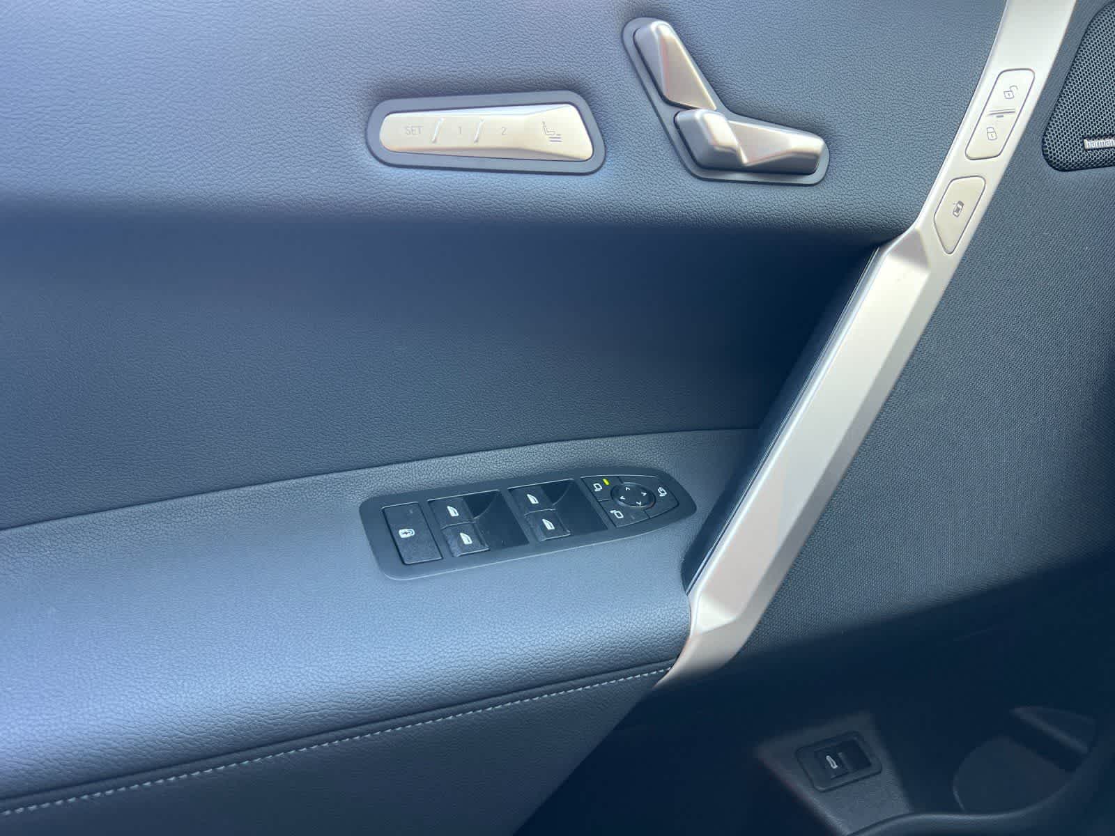 Thumbnail: 2026 BMW iX - 13