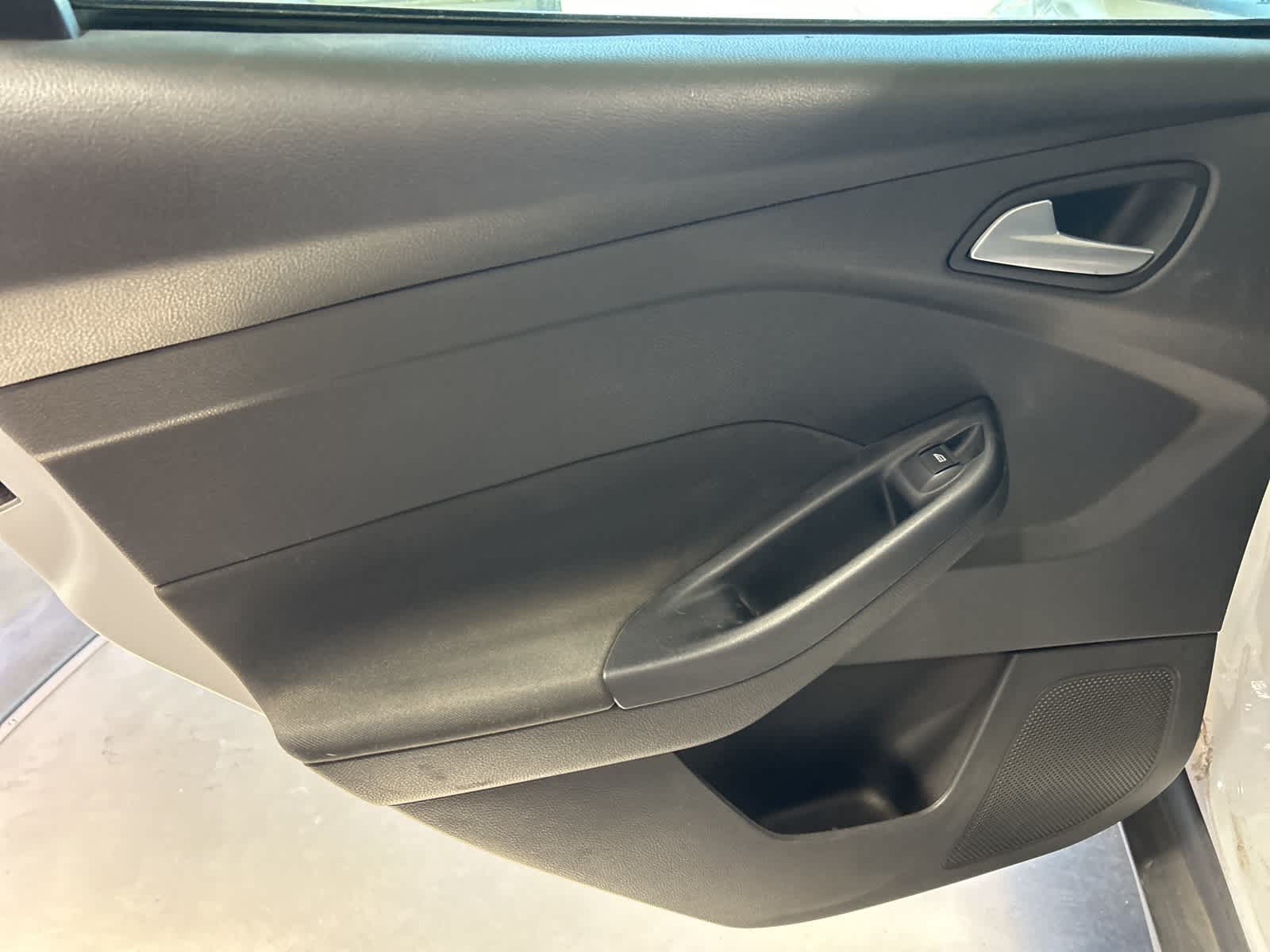 Thumbnail: 2015 Ford Focus - 18