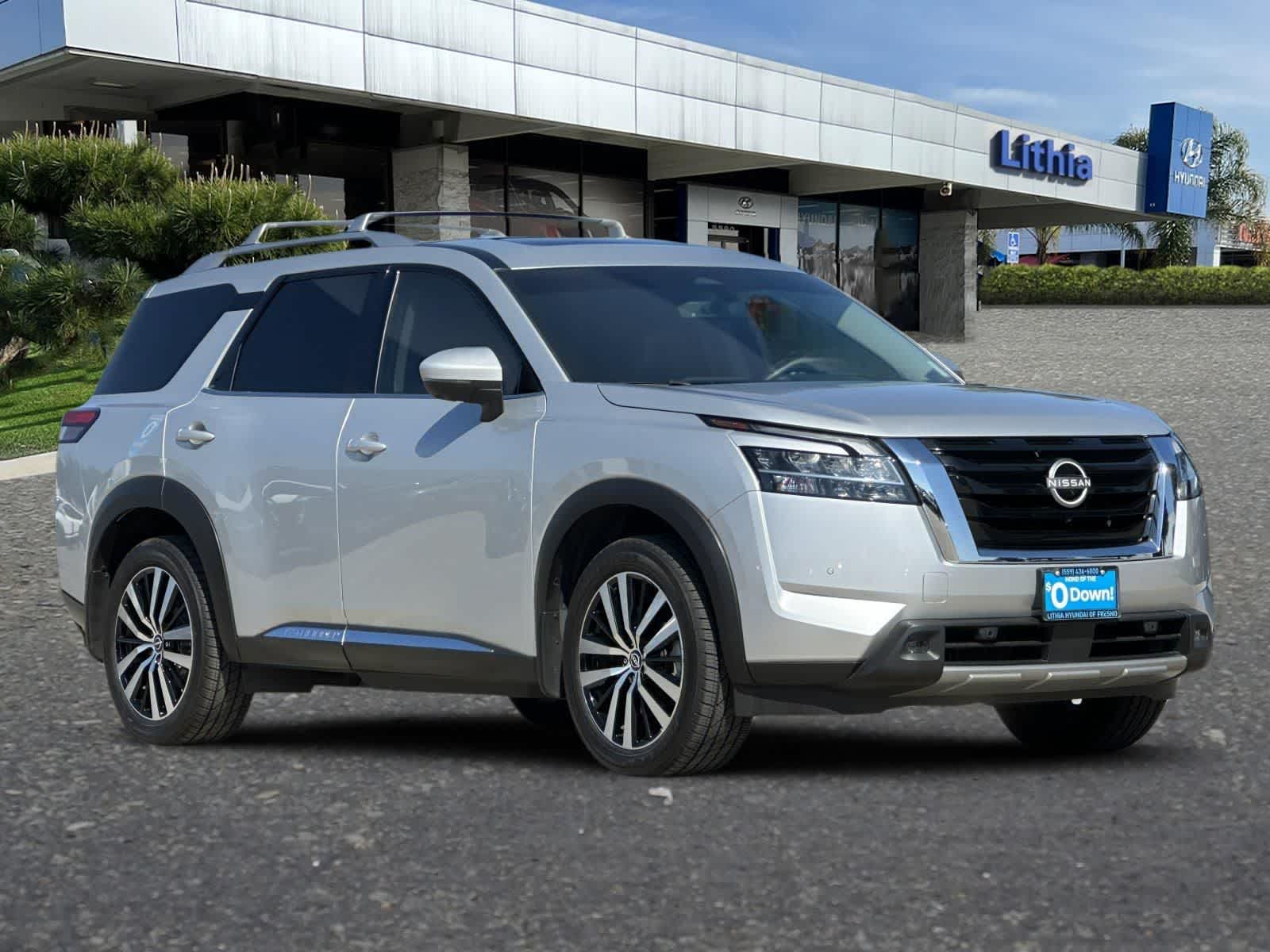 Thumbnail: 2023 Nissan Pathfinder - 9