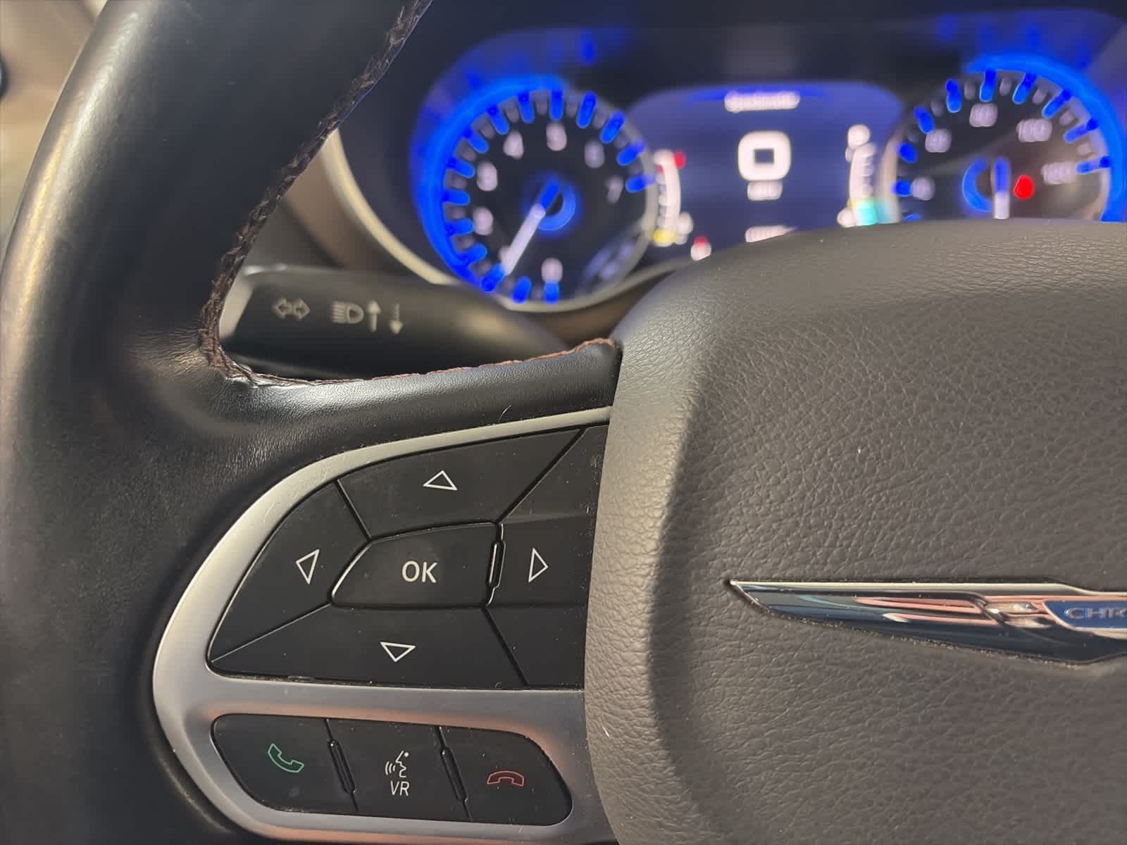 Thumbnail: 2017 Chrysler Pacifica - 28