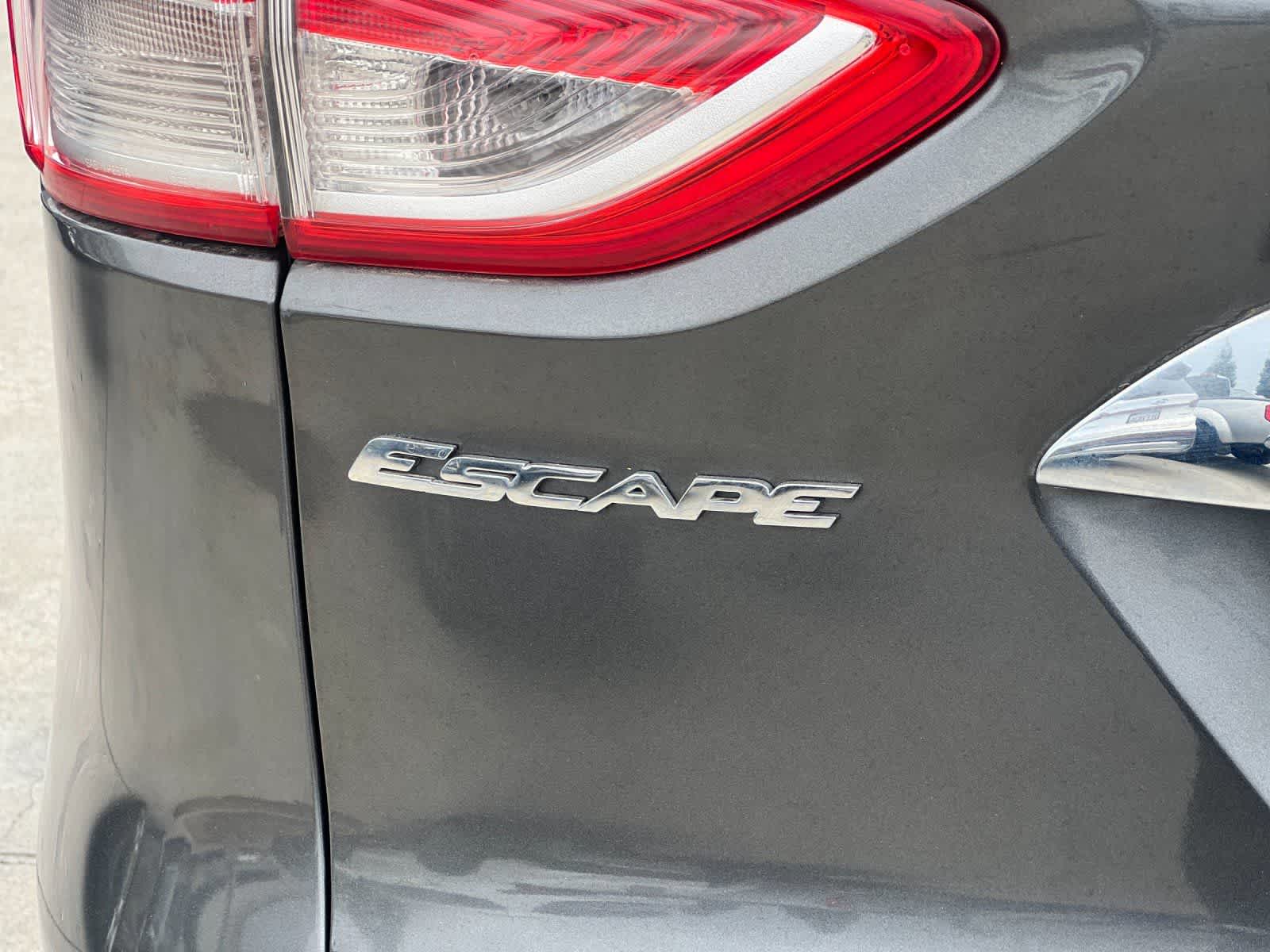 Thumbnail: 2015 Ford Escape - 28