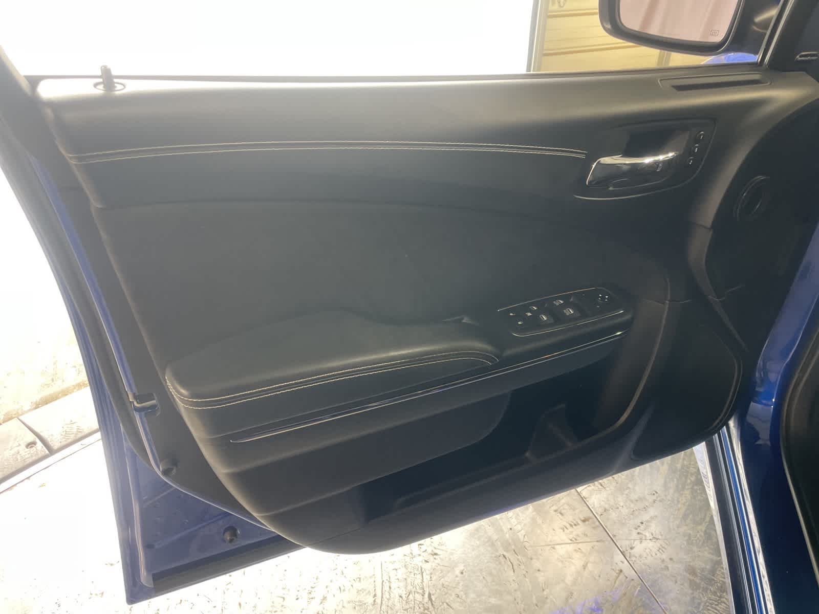 Thumbnail: 2020 Dodge Charger - 26