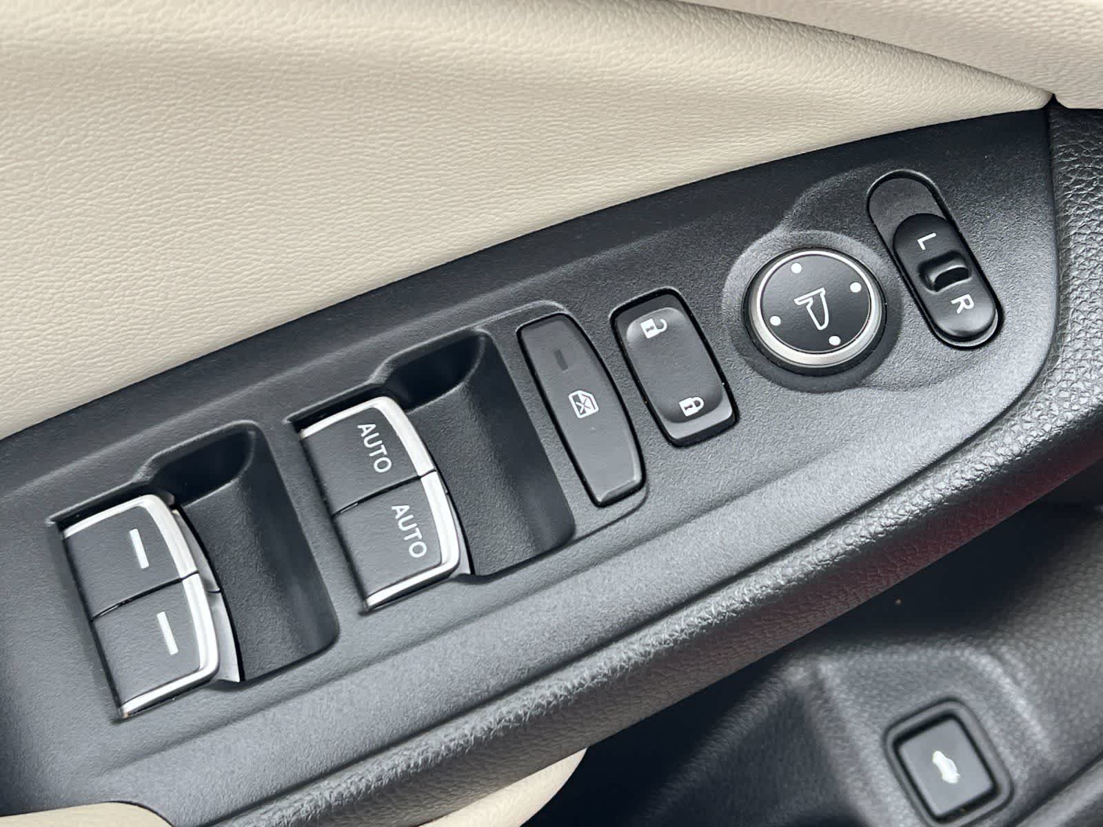 Thumbnail: 2018 Honda Accord - 14