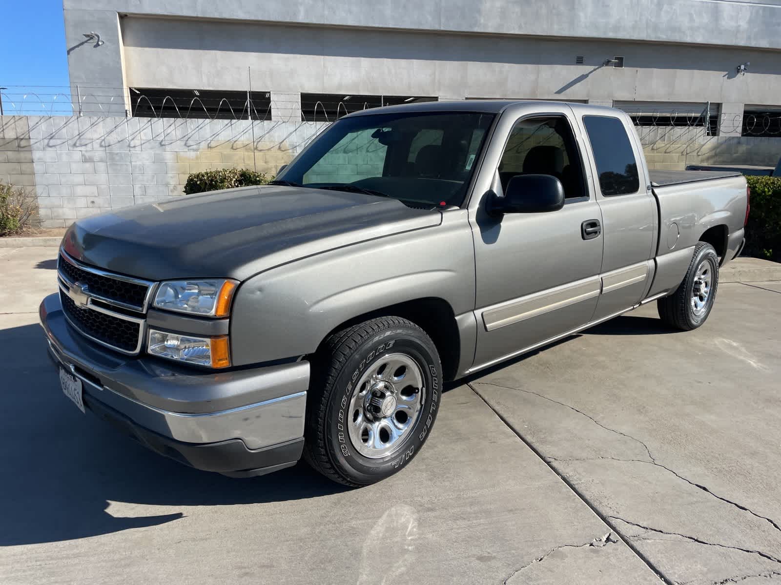 Used 2006 Chevrolet Silverado 1500 Work Truck with VIN 1GCEC19VX6Z262615 for sale in Fresno, CA