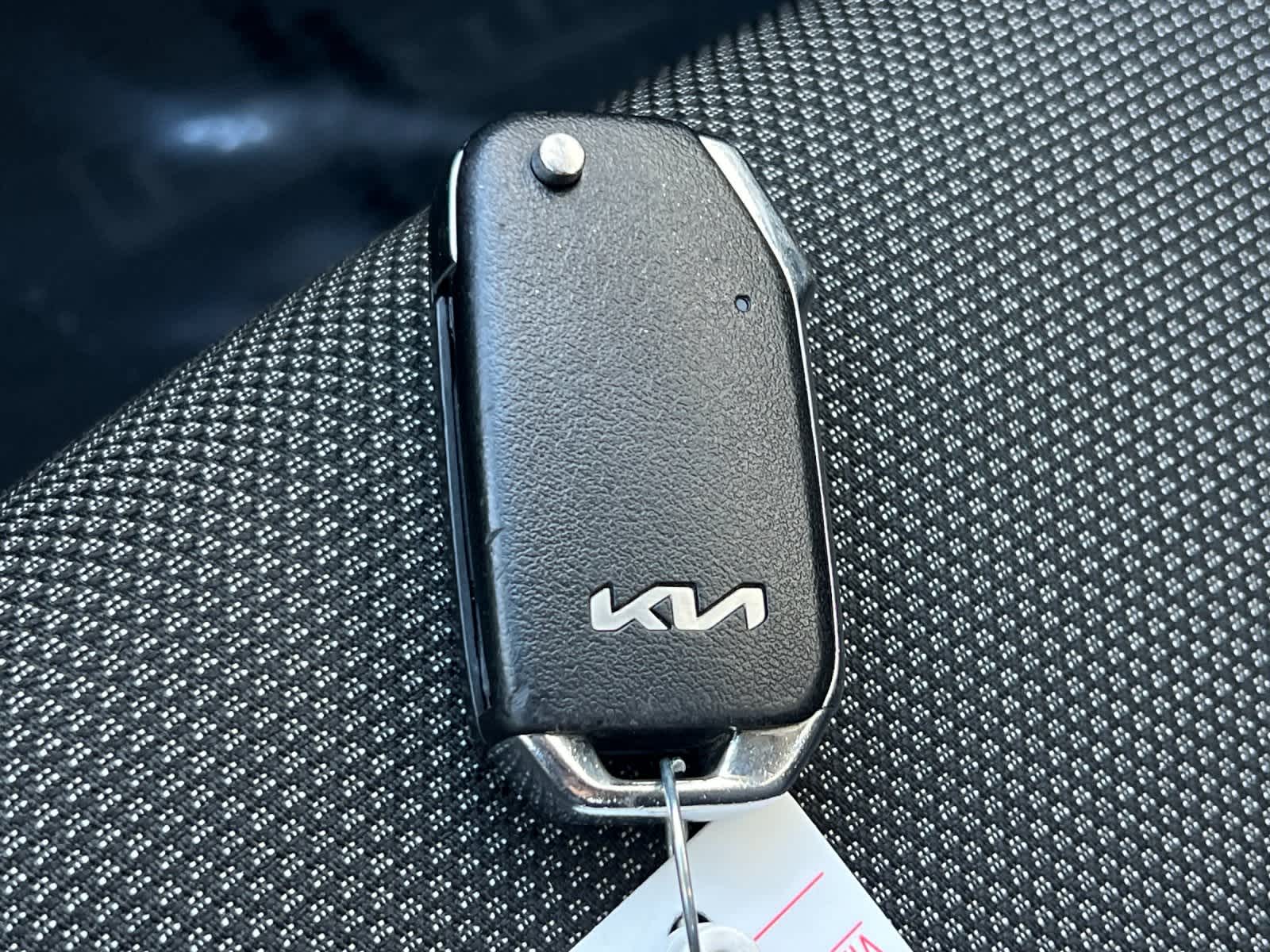 Thumbnail: 2022 Kia Forte - 25