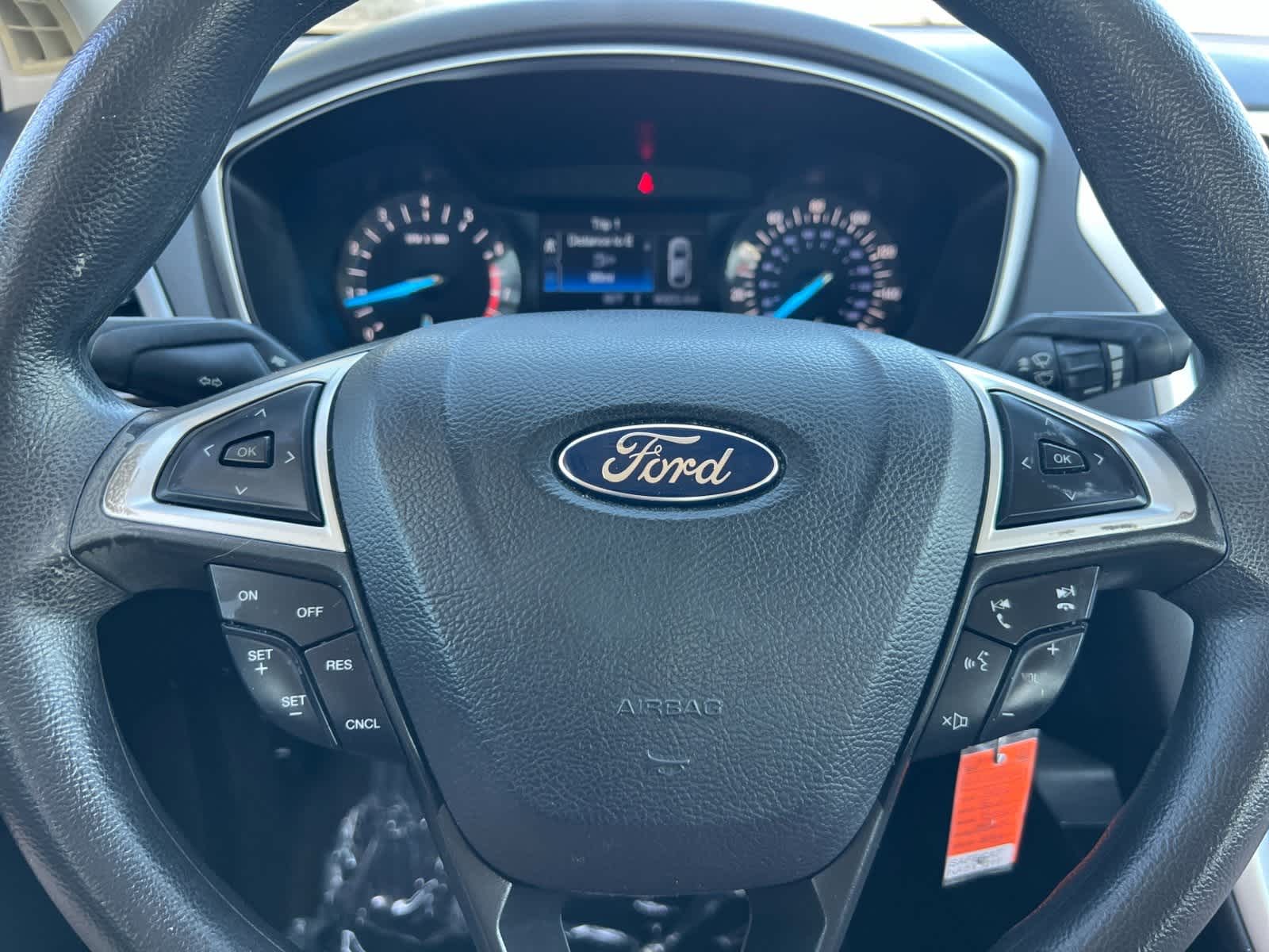 Thumbnail: 2014 Ford Fusion - 21