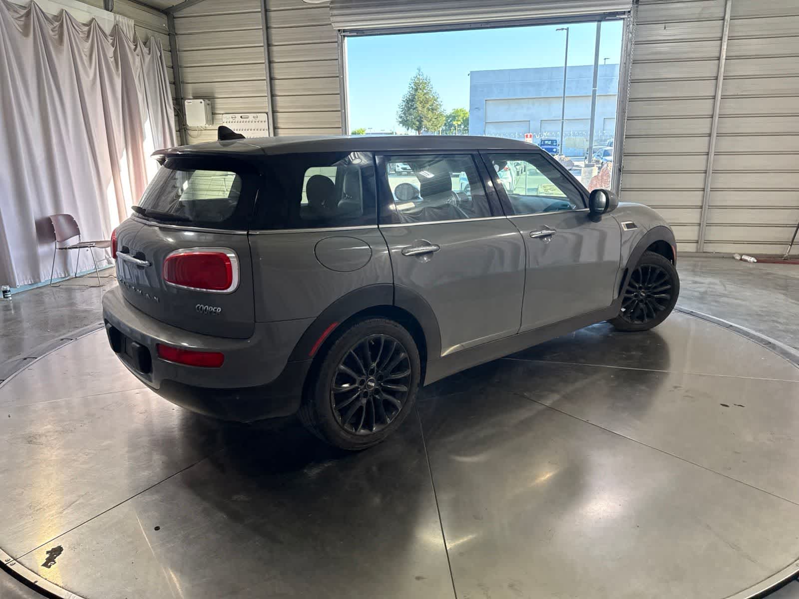 Thumbnail: 2017 MINI Cooper Clubman - 5