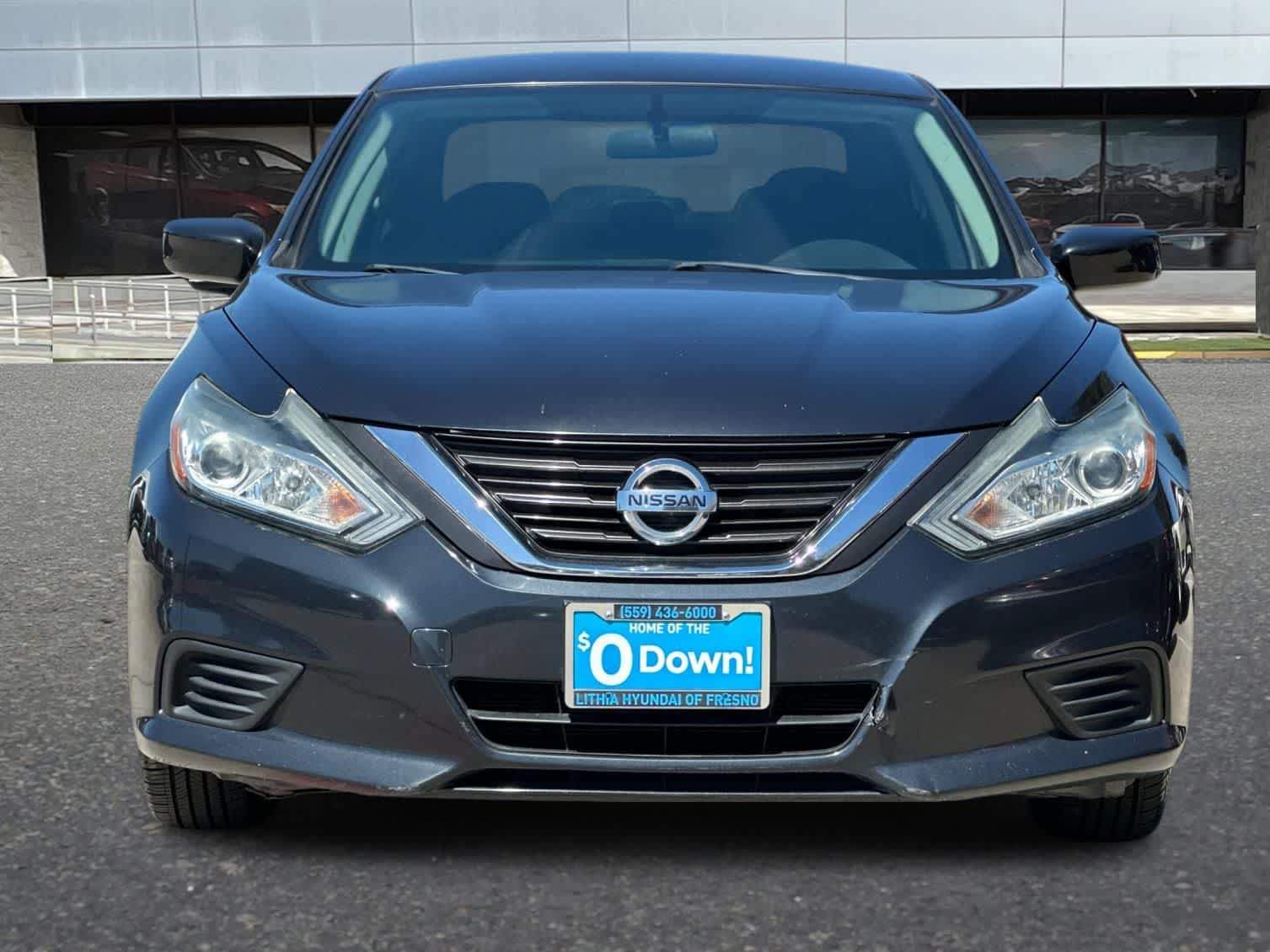 Thumbnail: 2016 Nissan Altima - 11
