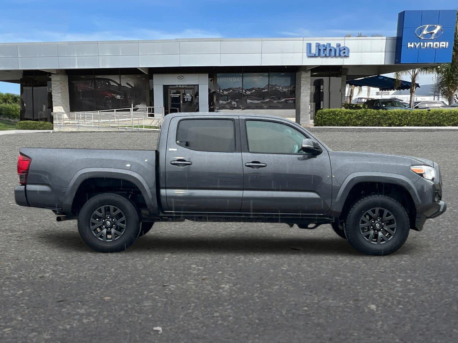 Thumbnail: 2023 Toyota Tacoma - 9