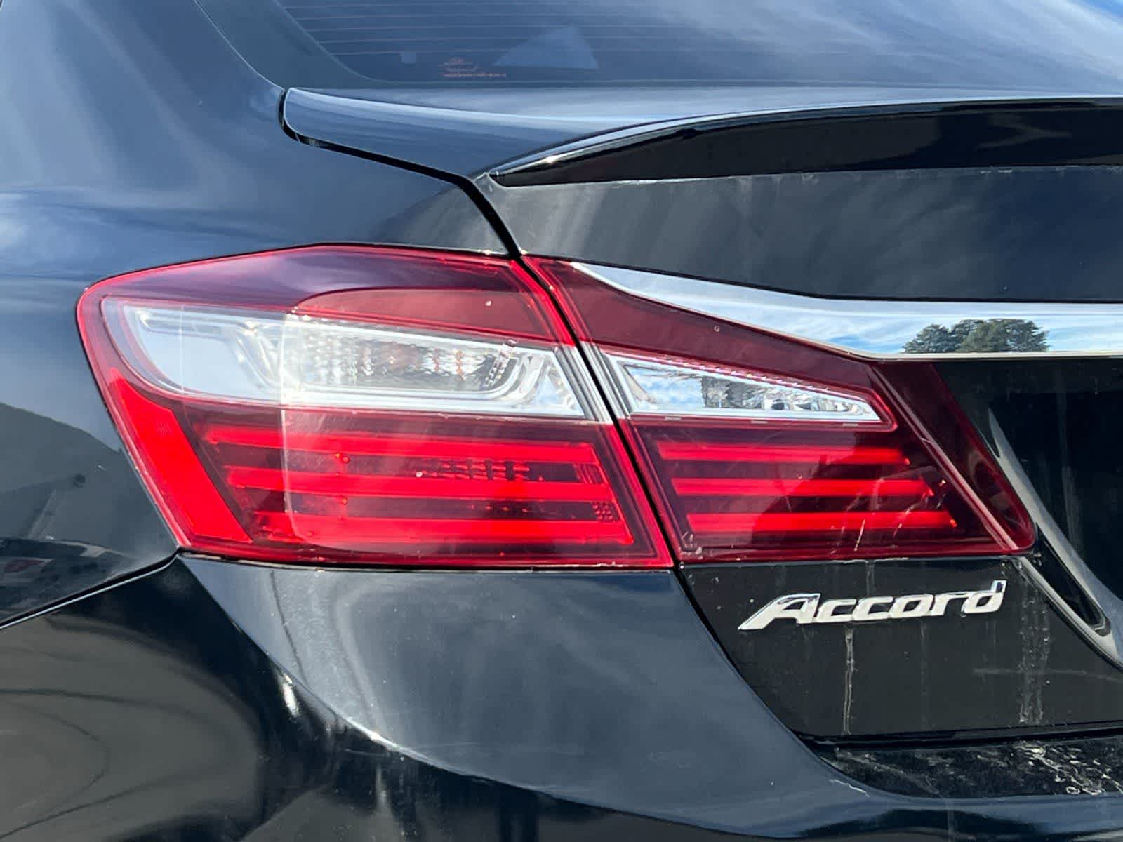 Thumbnail: 2017 Honda Accord - 25