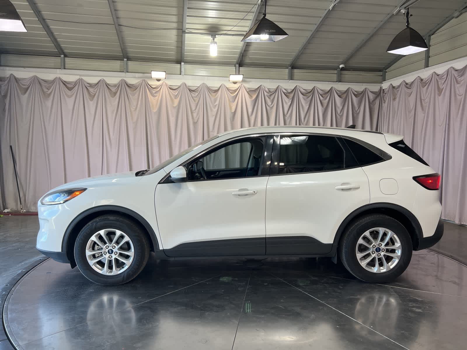 Thumbnail: 2020 Ford Escape - 4