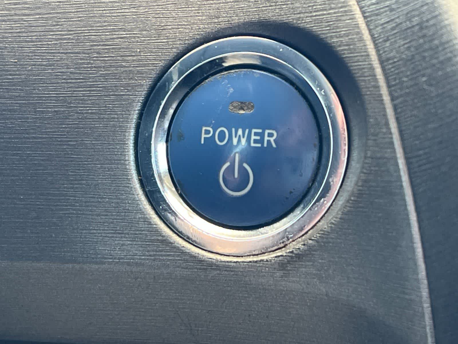 Thumbnail: 2013 Toyota Prius - 23