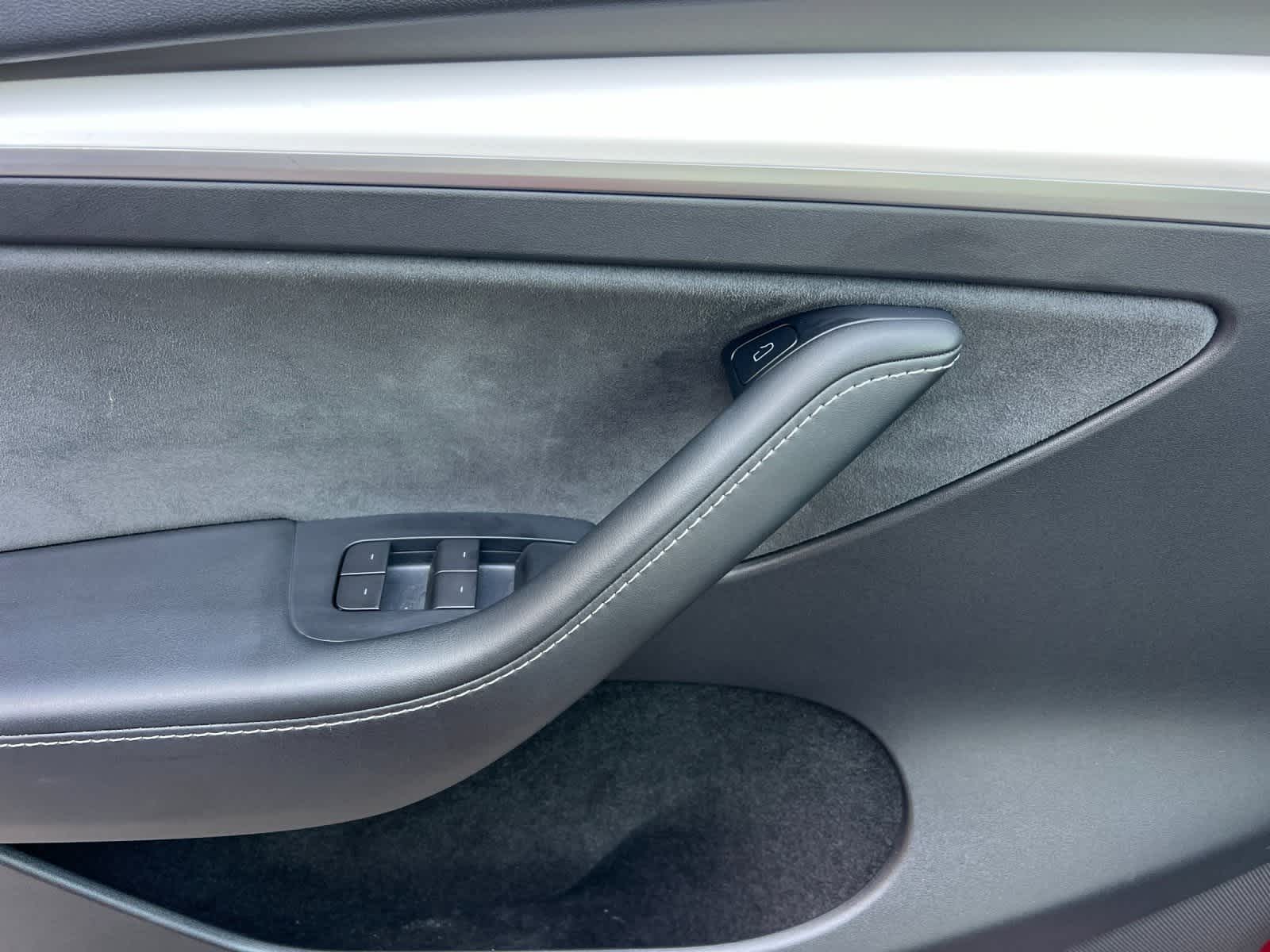 Thumbnail: 2022 Tesla Model Y - 13