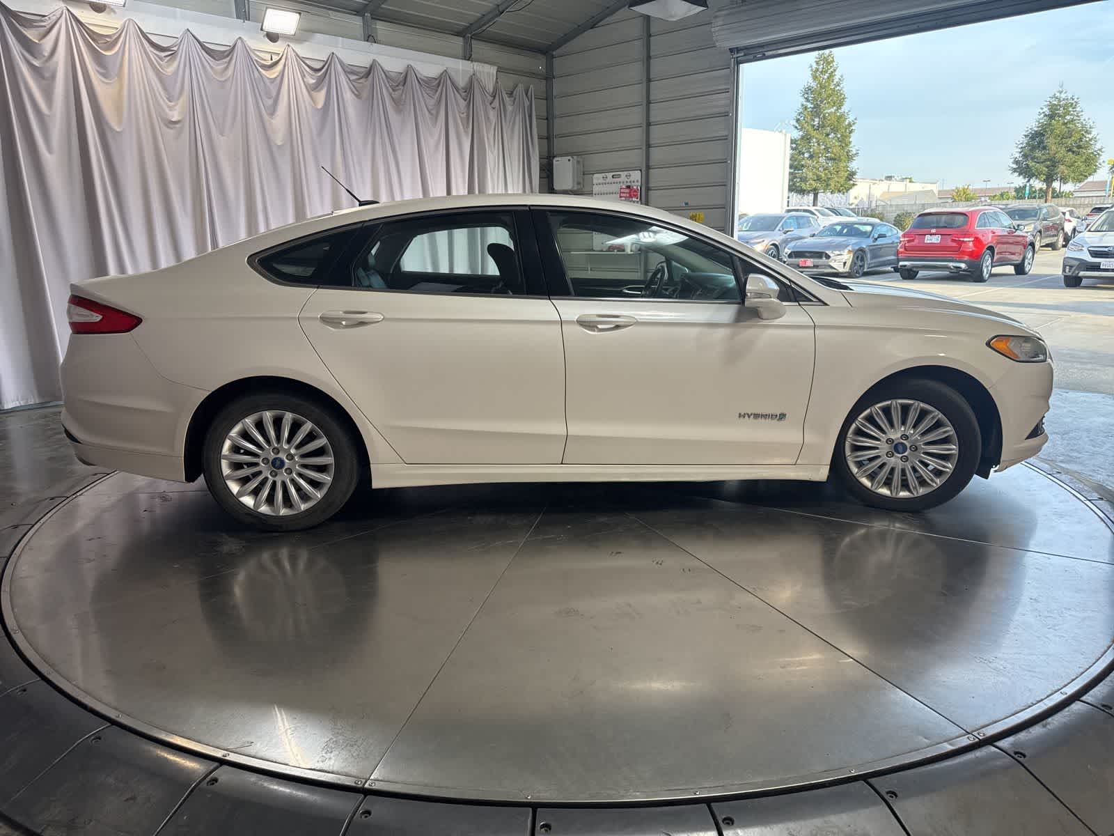 Thumbnail: 2013 Ford Fusion - 4