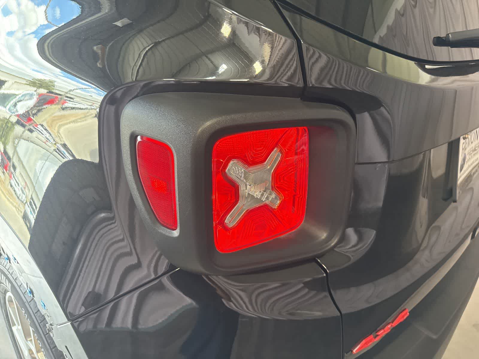 Thumbnail: 2022 Jeep Renegade - 7