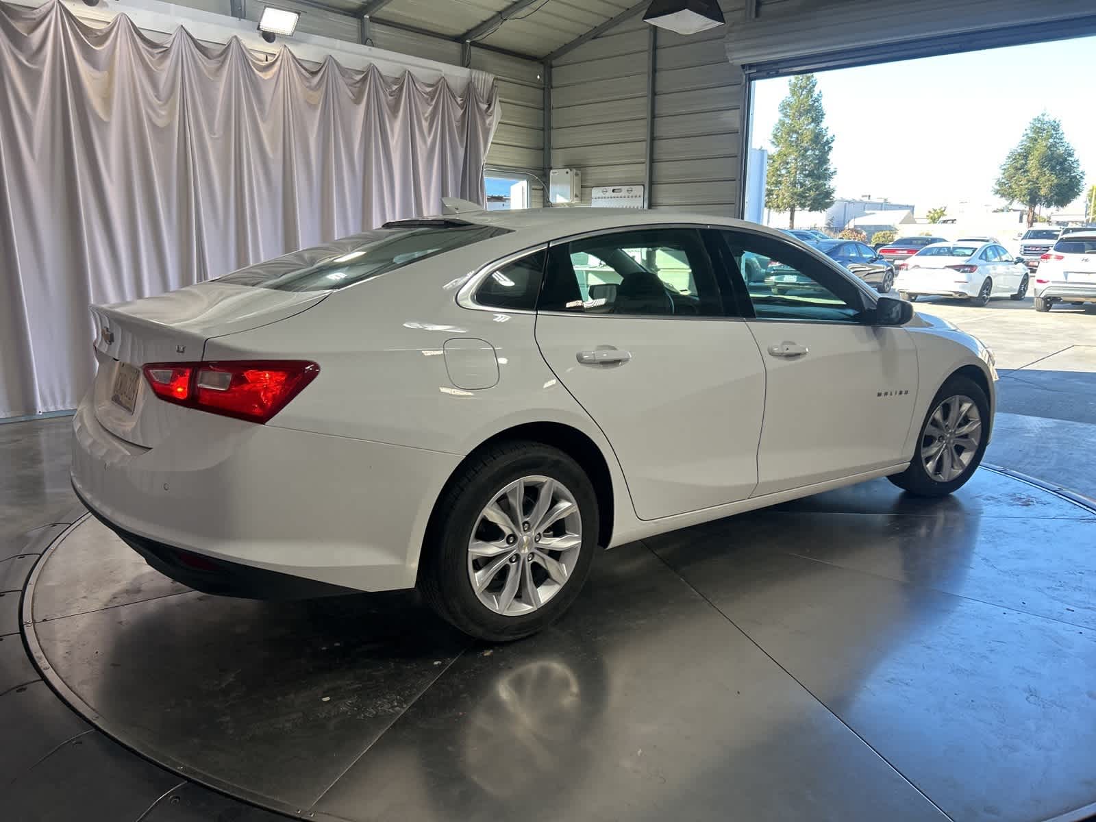 Thumbnail: 2025 Chevrolet Malibu - 9