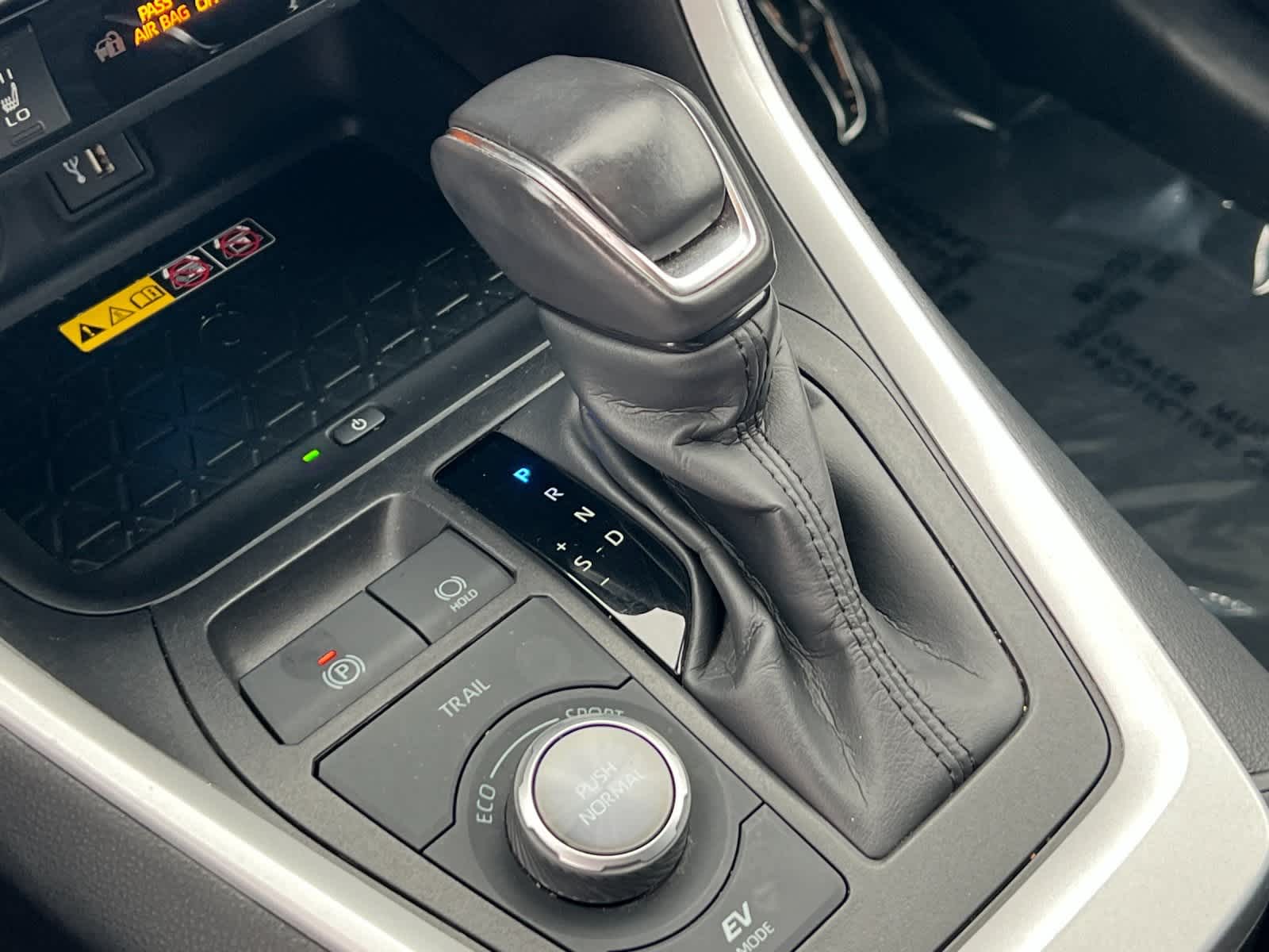 Thumbnail: 2024 Toyota RAV4 - 22