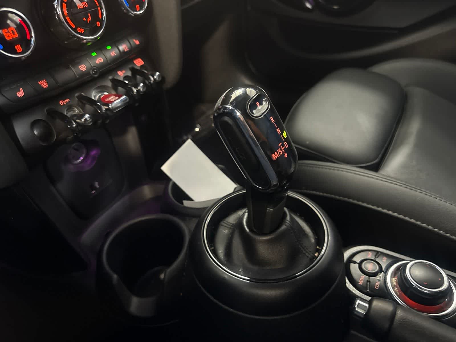 Thumbnail: 2022 MINI Cooper - 25