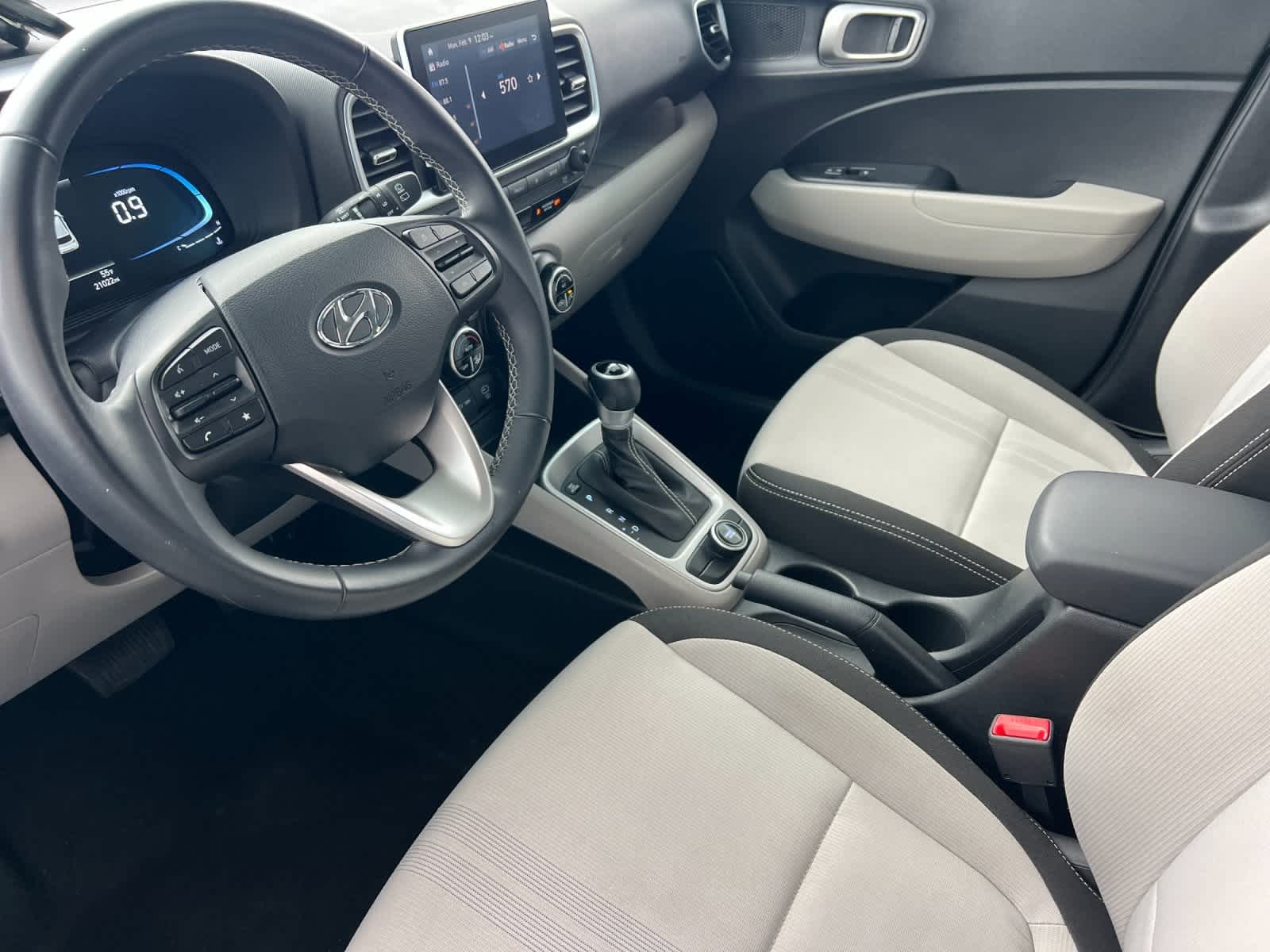 Thumbnail: 2023 Hyundai Venue - 12