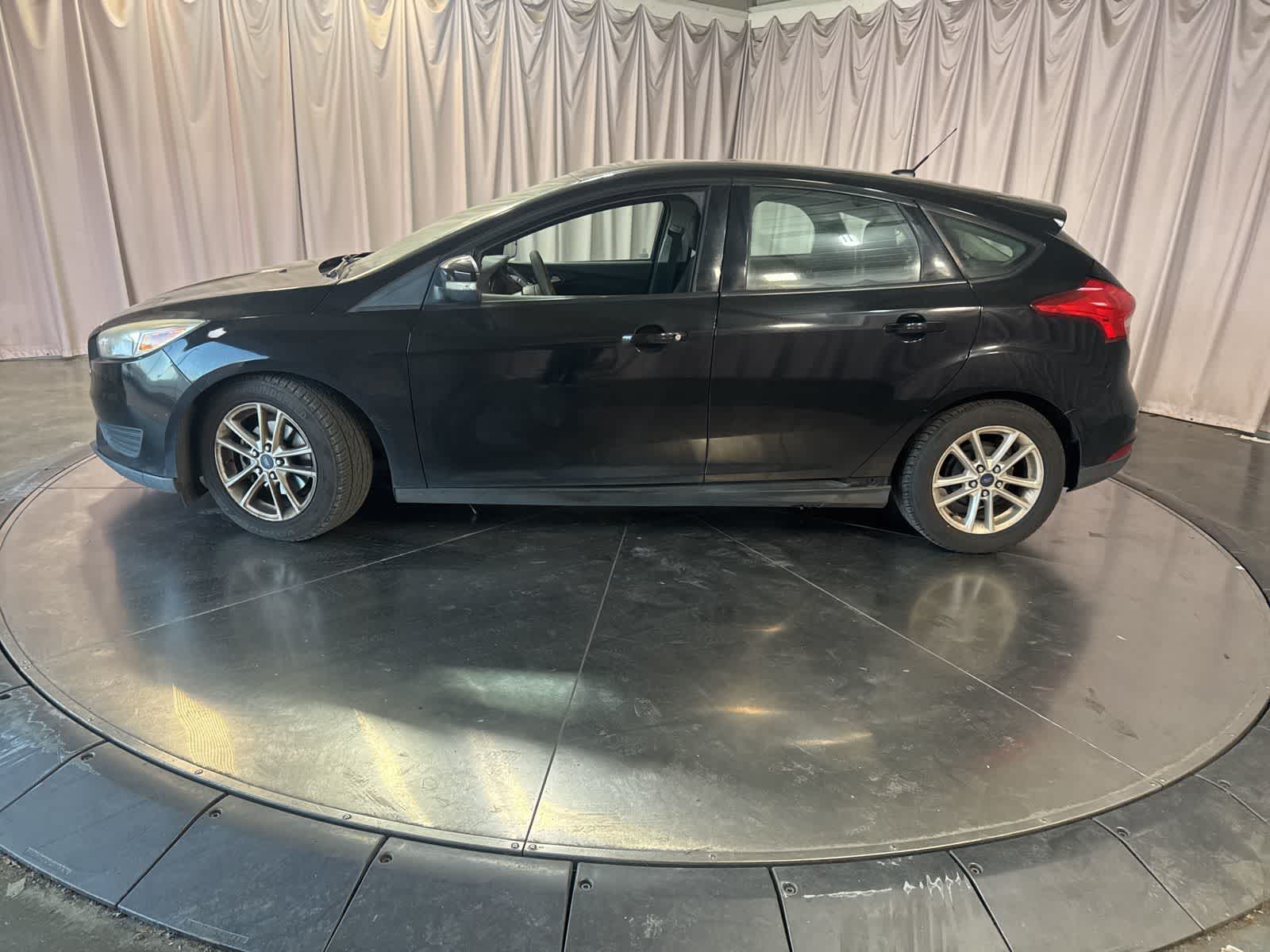 Thumbnail: 2016 Ford Focus - 8