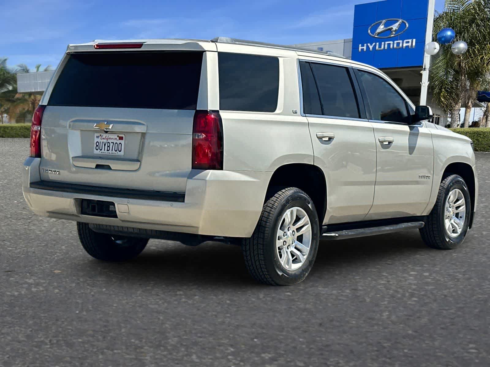 Thumbnail: 2015 Chevrolet Tahoe - 3