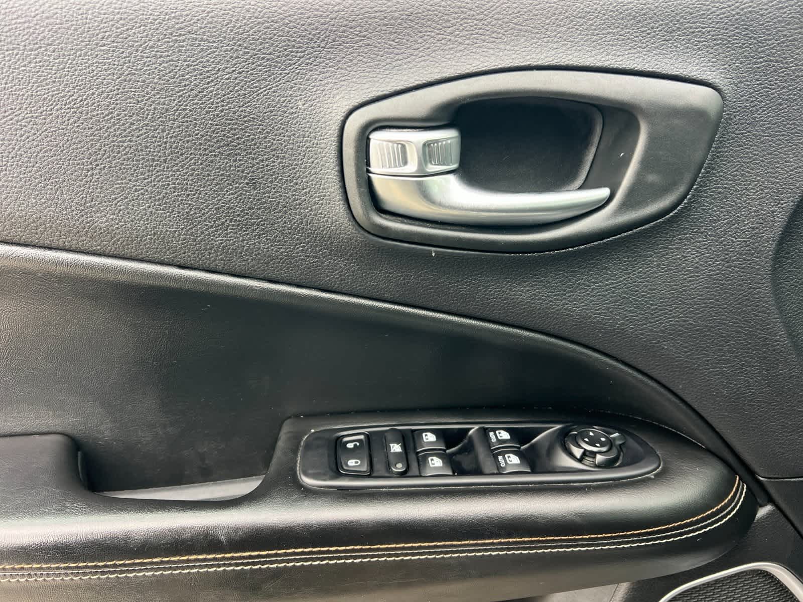 Thumbnail: 2019 Jeep Compass - 13