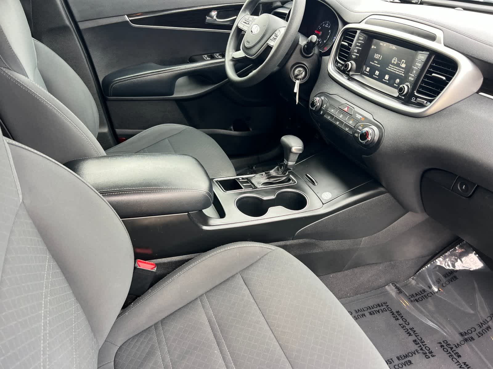 Thumbnail: 2019 Kia Sorento - 17