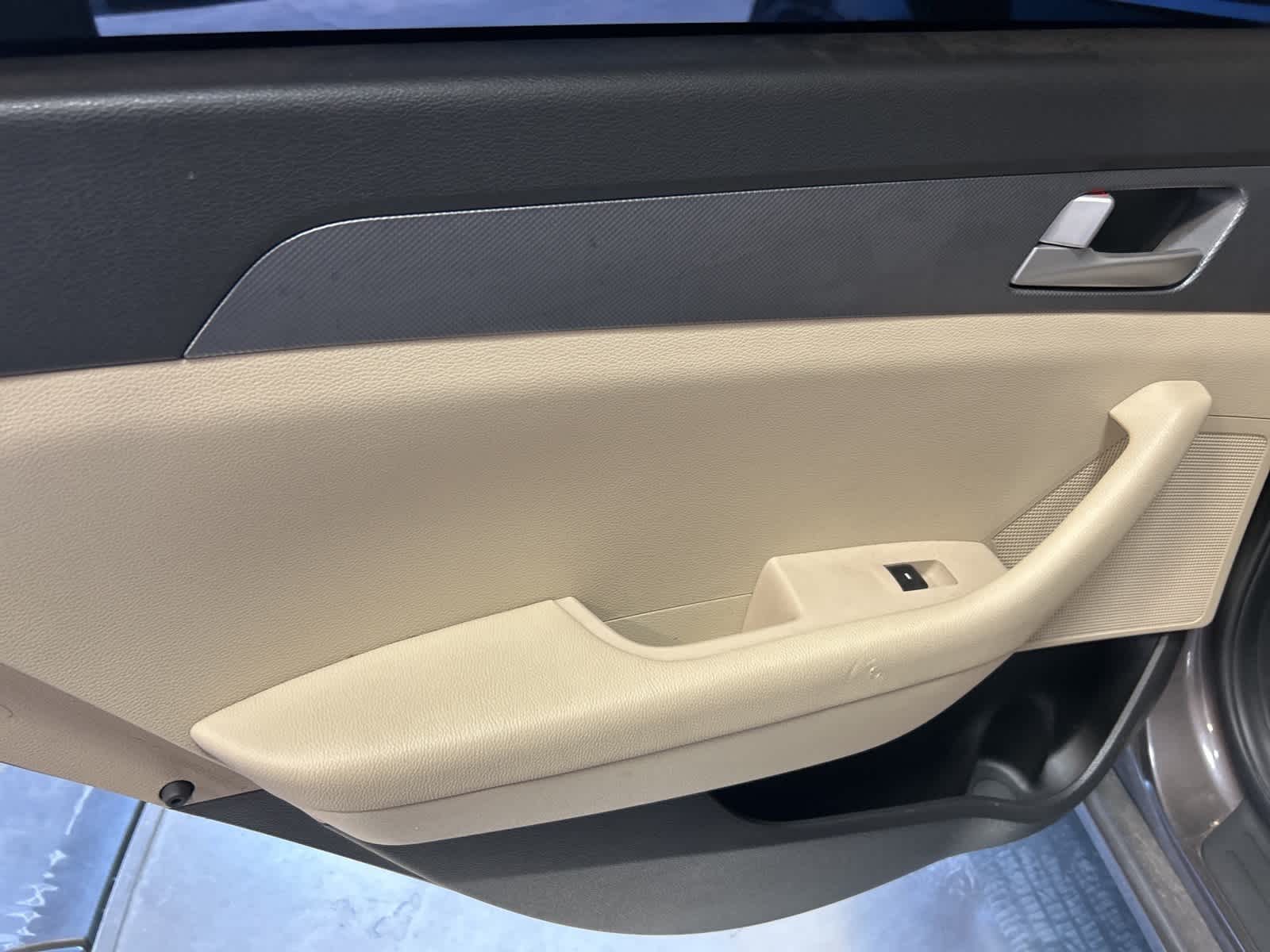 2017 Hyundai Sonata  17
