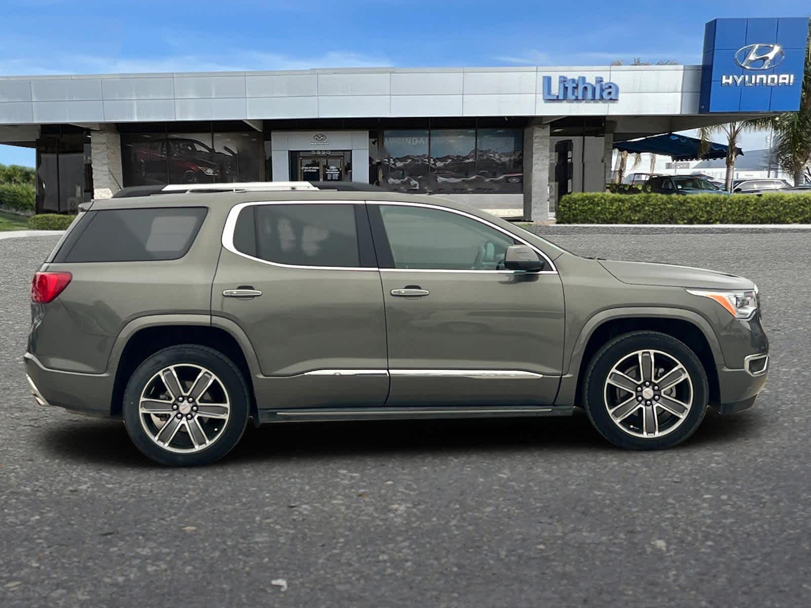 Thumbnail: 2017 GMC Acadia - 8