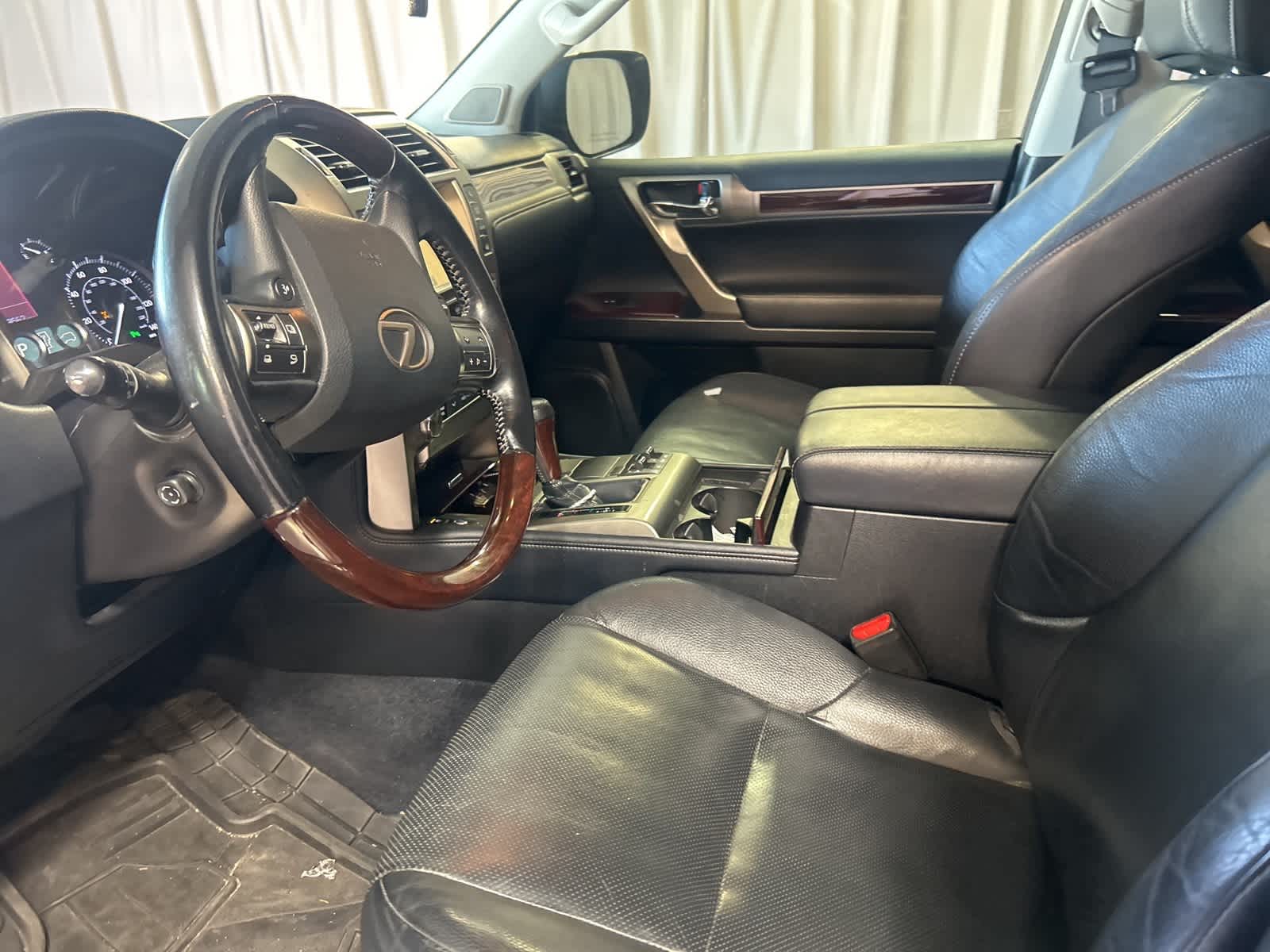 Thumbnail: 2018 Lexus GX - 25