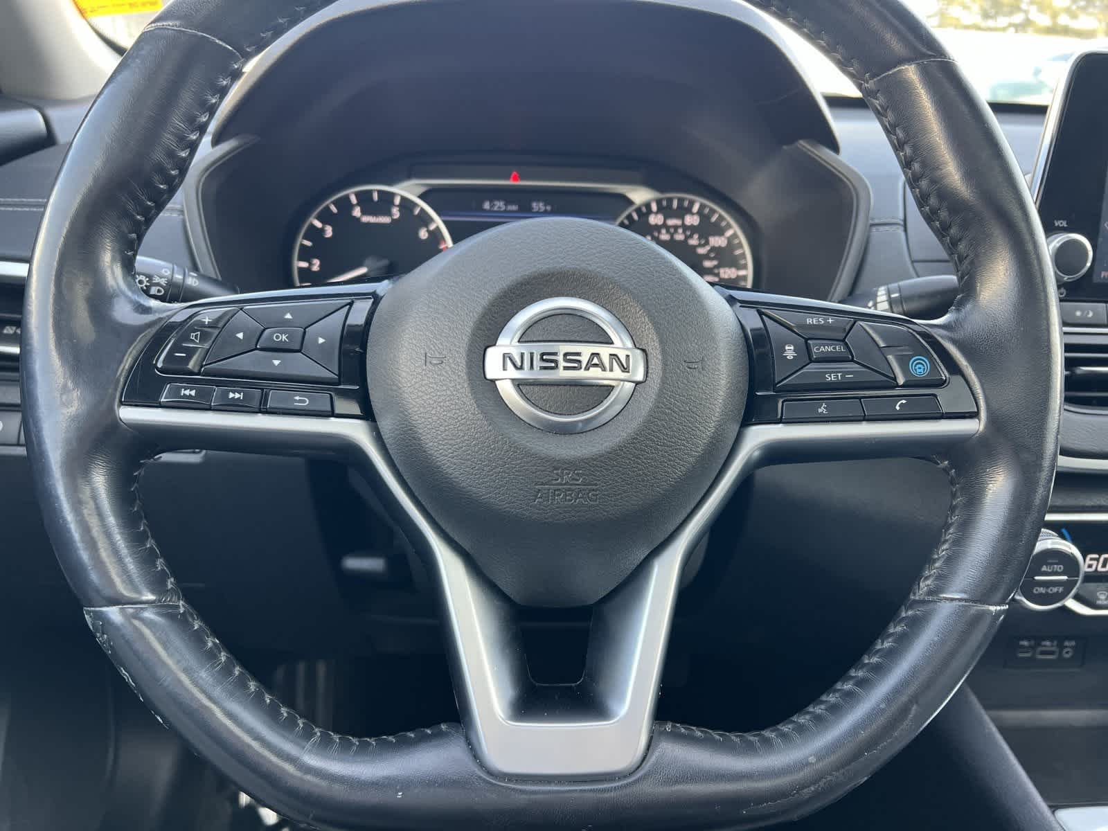 Thumbnail: 2019 Nissan Altima - 23