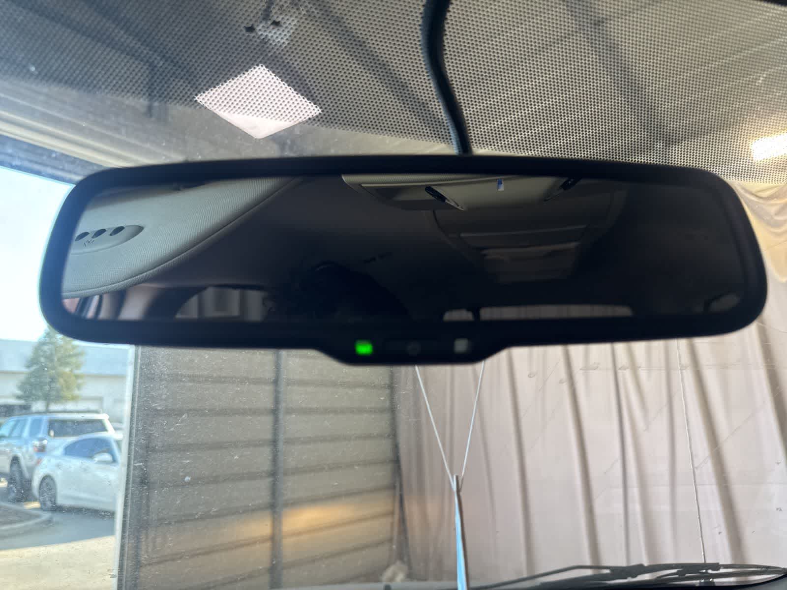 Thumbnail: 2016 Chrysler Town & Country - 22