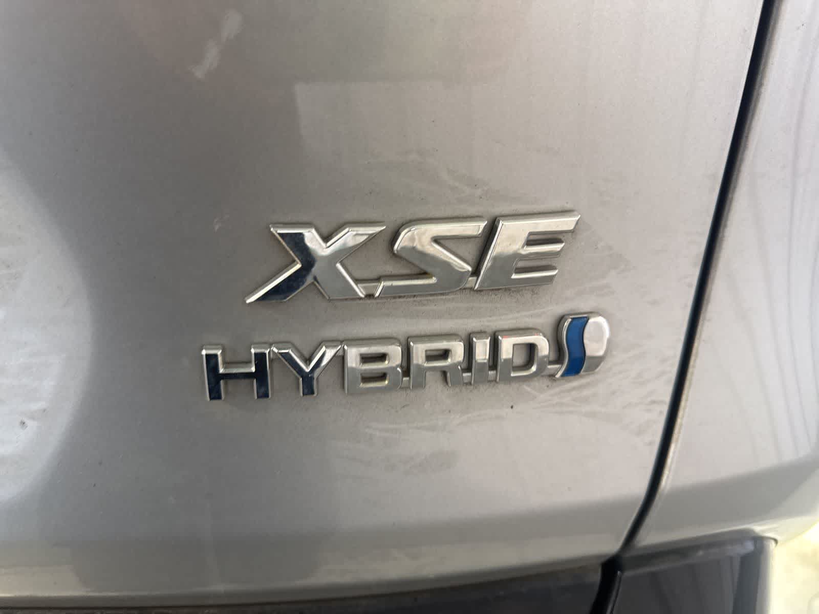 Thumbnail: 2021 Toyota RAV4 - 15