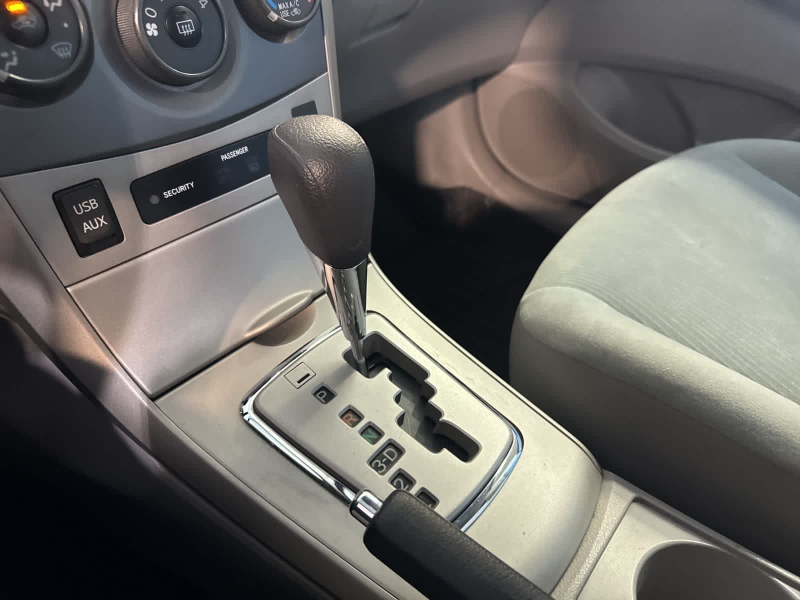 Thumbnail: 2012 Toyota Corolla - 25