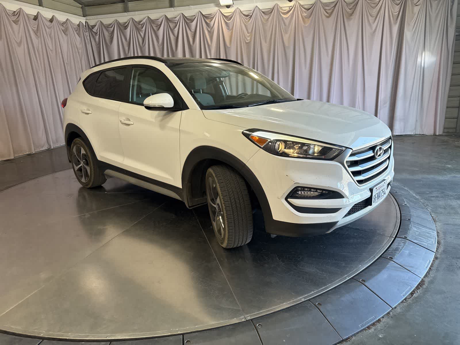 Thumbnail: 2018 Hyundai Tucson - 3