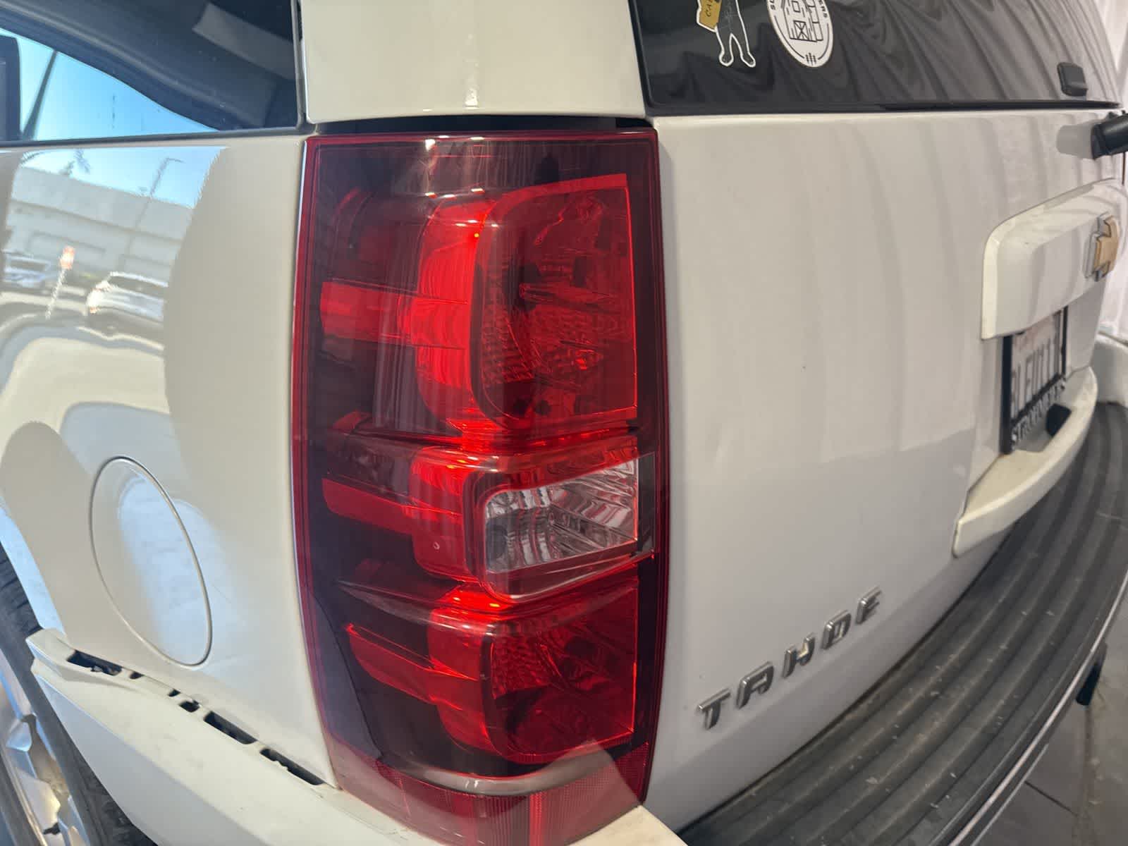 Thumbnail: 2010 Chevrolet Tahoe - 12