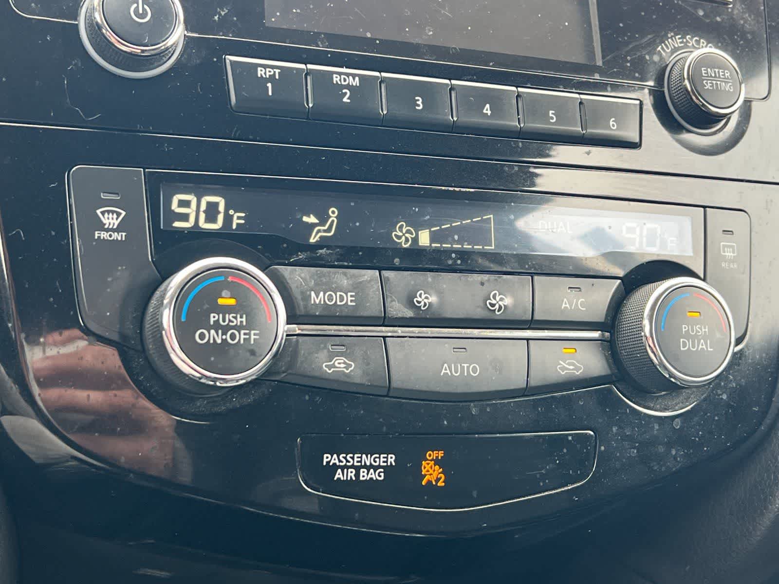 Thumbnail: 2017 Nissan Rogue - 21