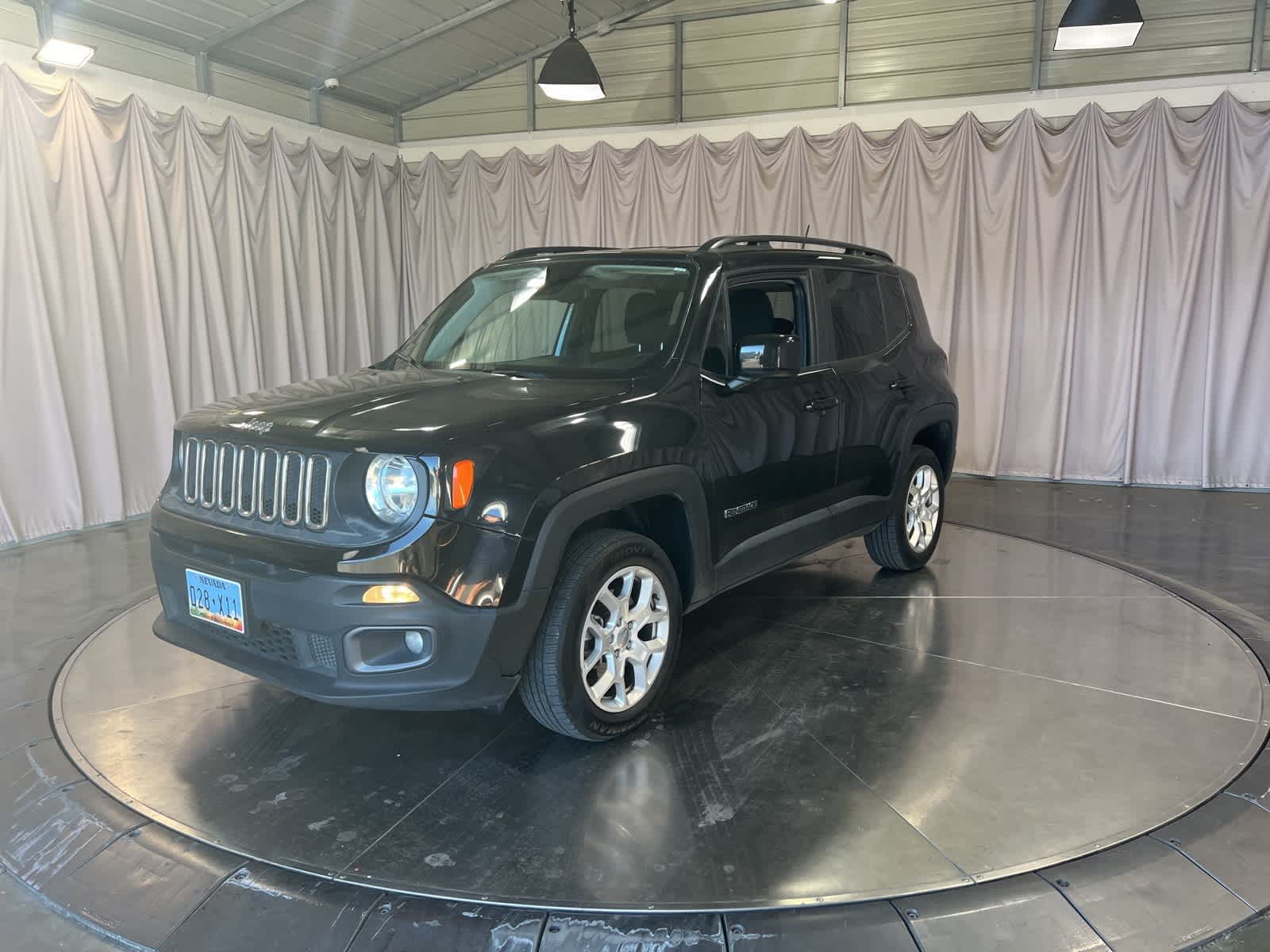 Thumbnail: 2018 Jeep Renegade - 3