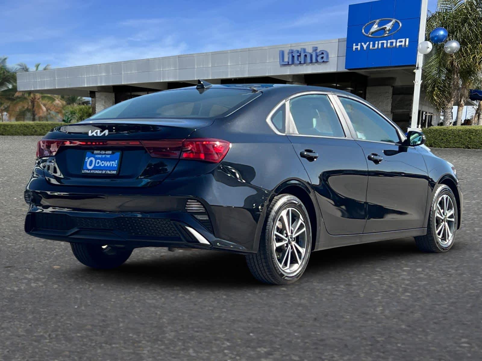 2023 Kia Forte LXS photo 2