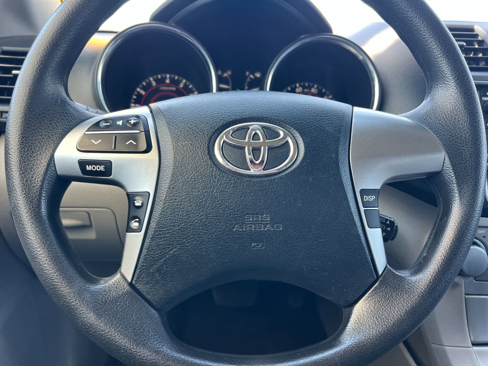 Thumbnail: 2013 Toyota Highlander - 24